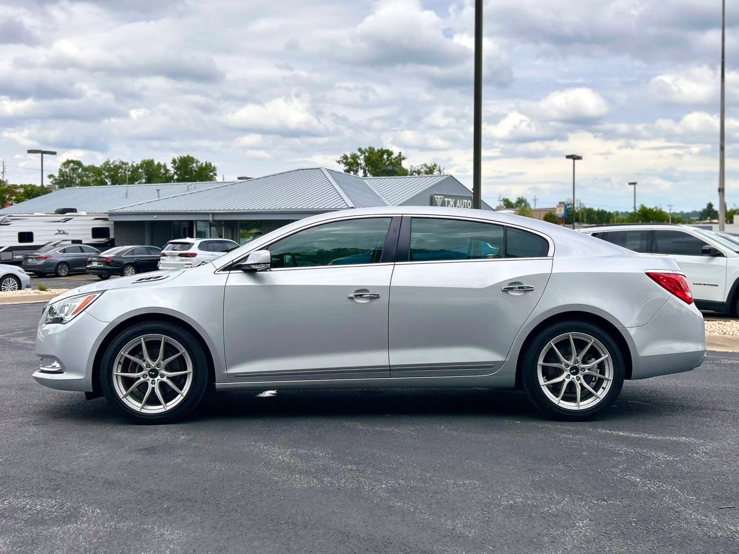 buick lacrosse 2015 1G4GD5G35FF151157 image buick lacrosse 2015 1G4GD5G35FF151157 image