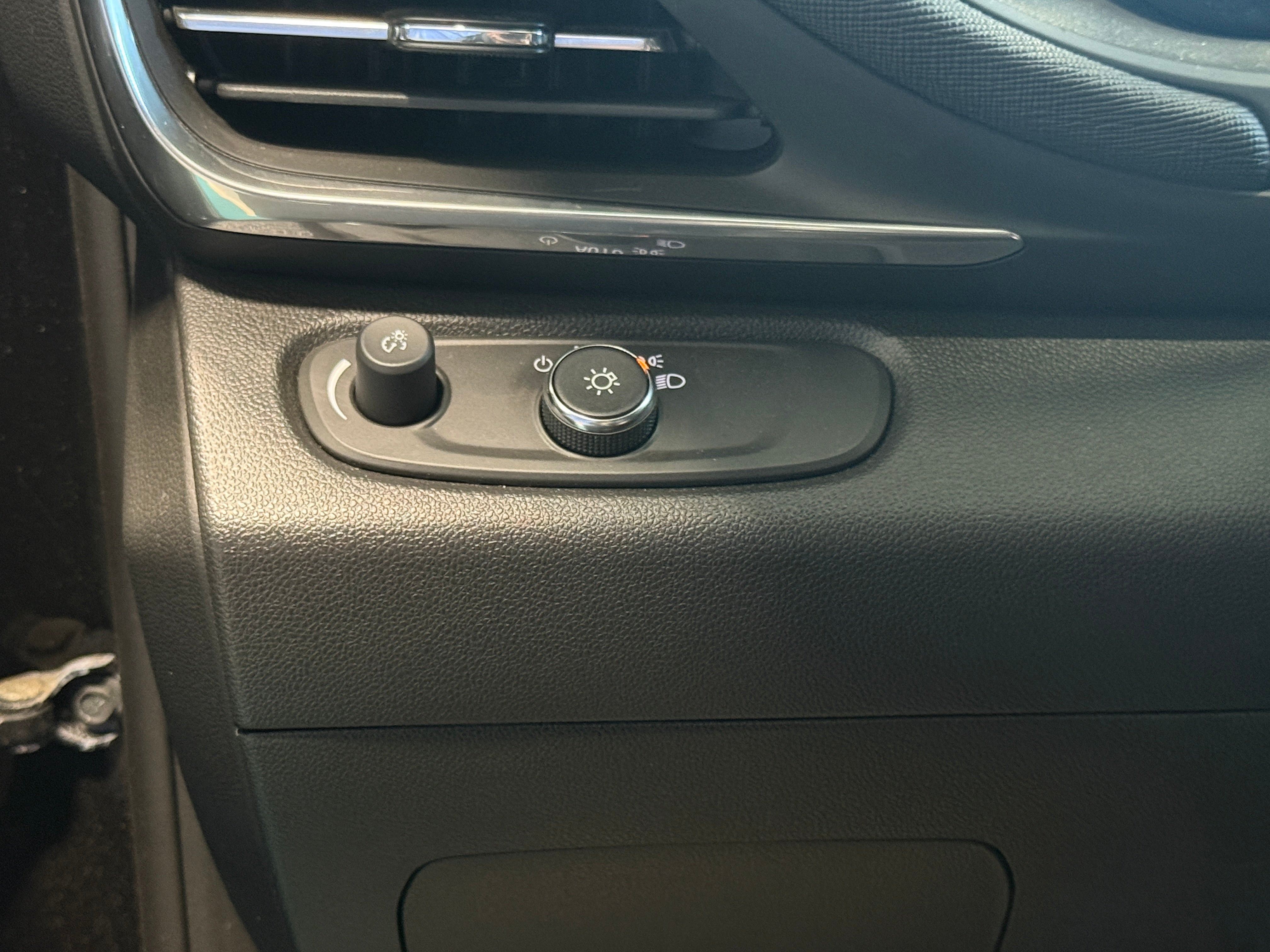 buick envista 2024 KL47LAE25RB157301 image buick envista 2024 KL47LAE25RB157301 image