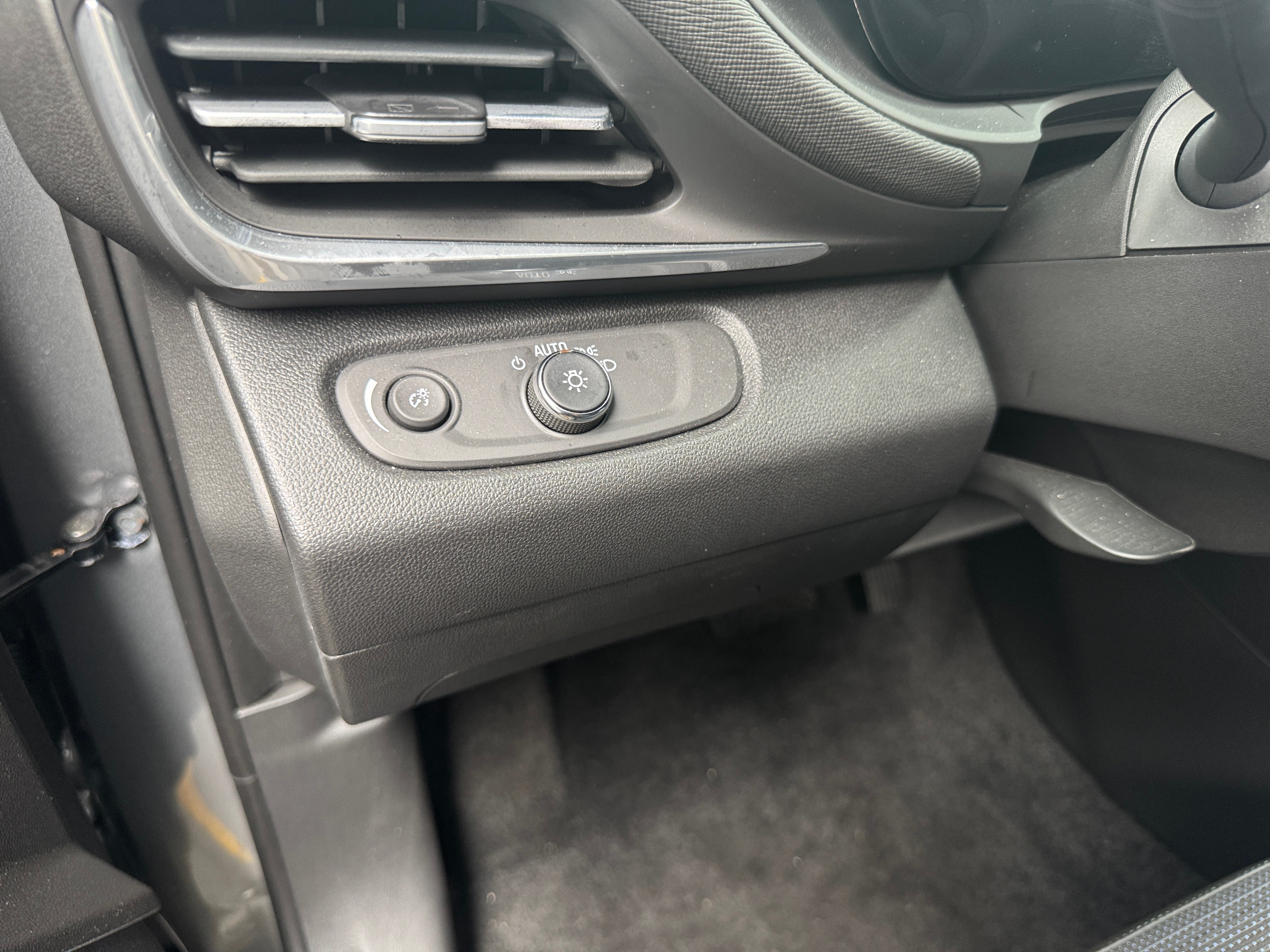 buick envista 2024 KL47LAE25RB136755 image buick envista 2024 KL47LAE25RB136755 image