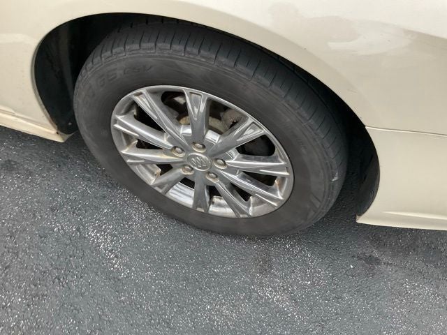 buick lucerne 2010 1G4HE5EM1AU110929 image buick lucerne 2010 1G4HE5EM1AU110929 image