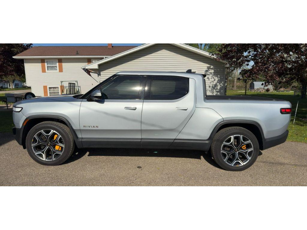 rivian r1t 2022 7FCTGAAL7NN001772 image rivian r1t 2022 7FCTGAAL7NN001772 image