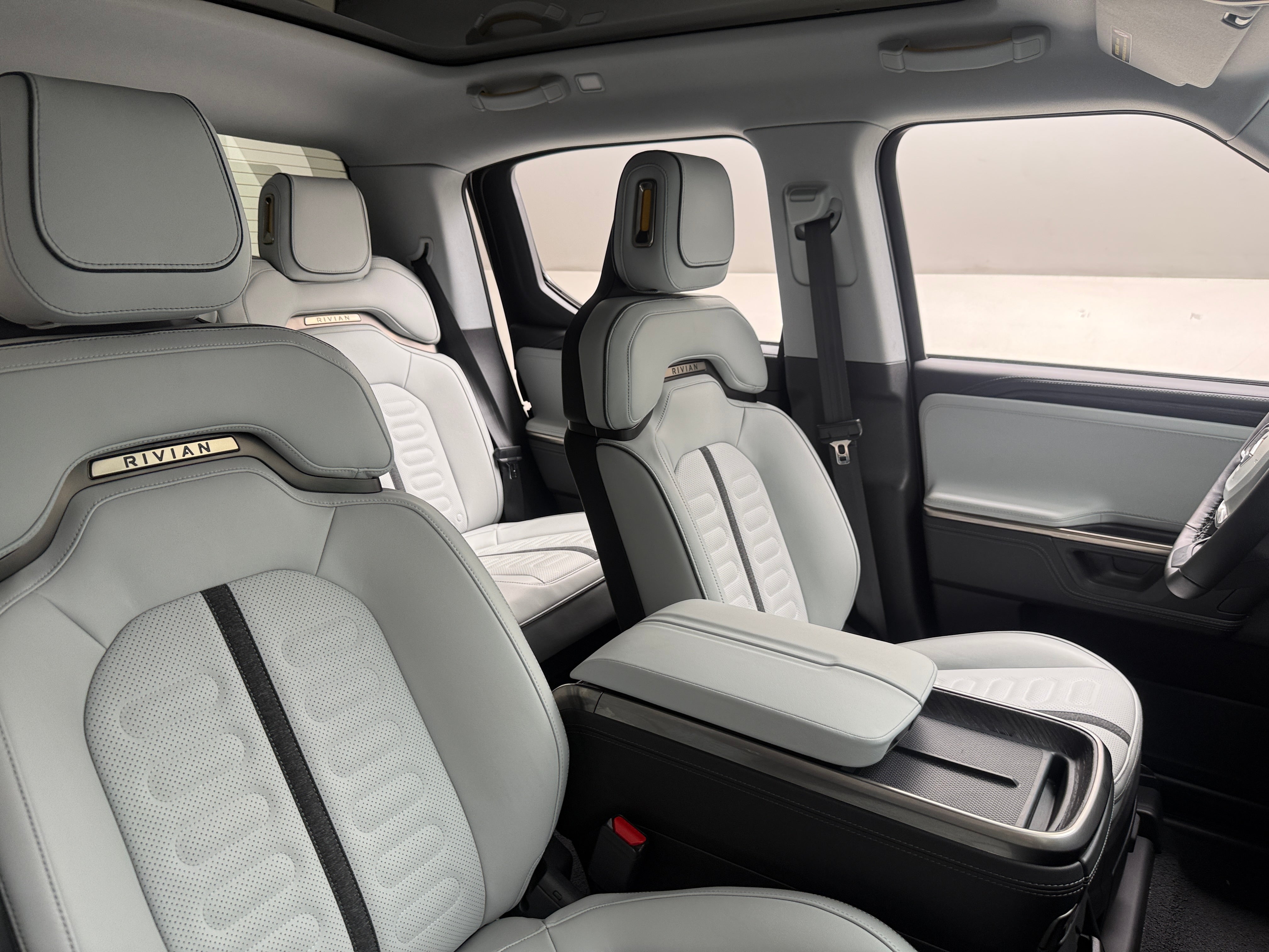 rivian r1t 2025 7FCTGBAA6SN036416 image rivian r1t 2025 7FCTGBAA6SN036416 image