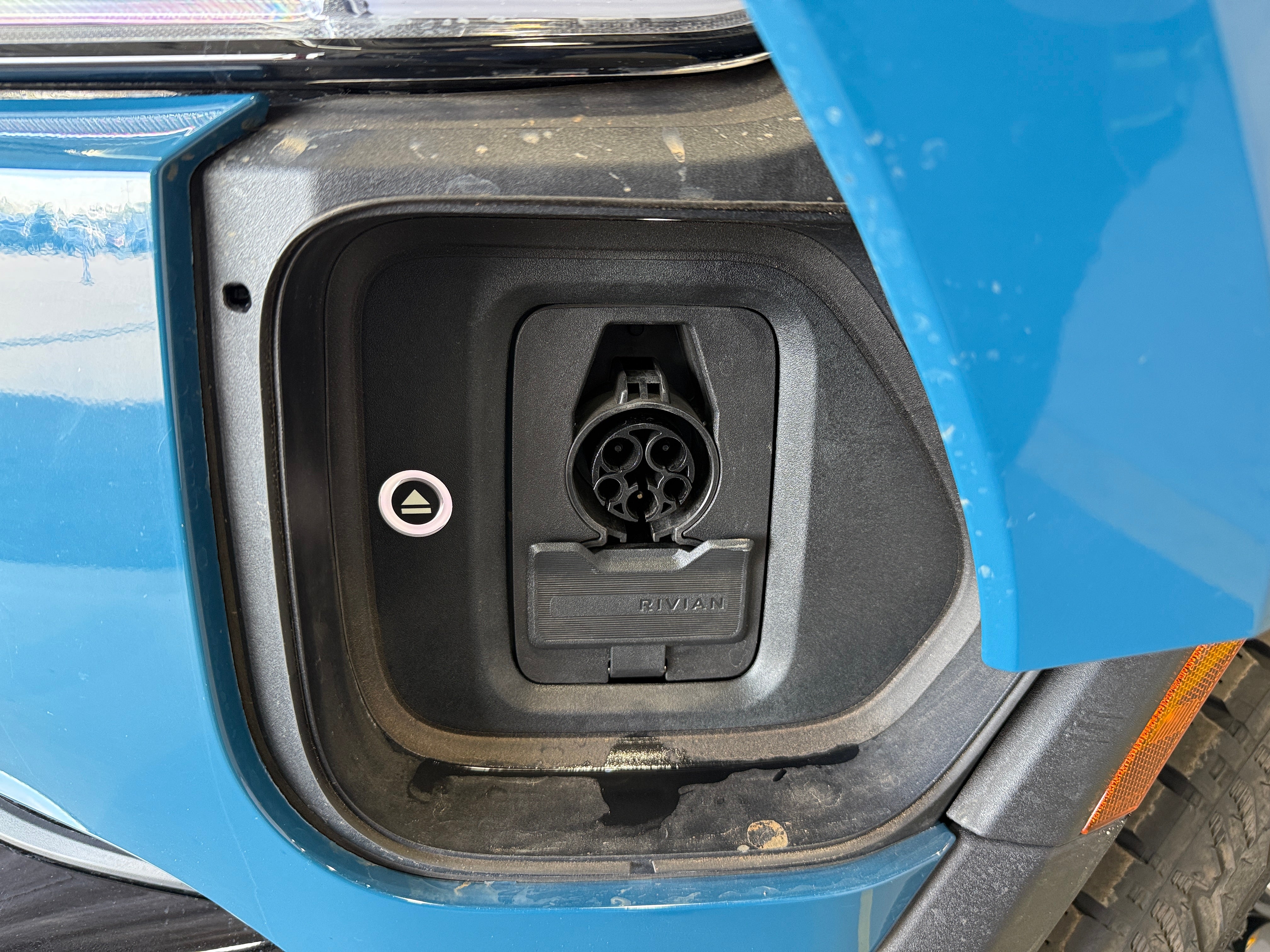 rivian r1t 2025 7FCTGBAA5SN037024 image rivian r1t 2025 7FCTGBAA5SN037024 image