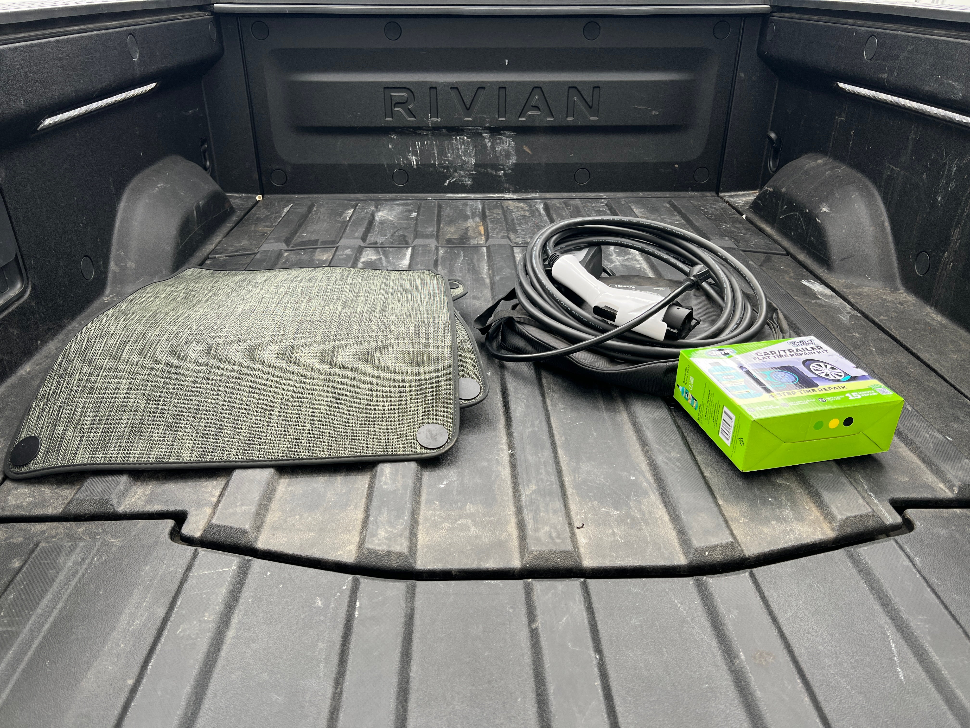 rivian r1t 2025 7FCTGBAA4SN035636 image rivian r1t 2025 7FCTGBAA4SN035636 image