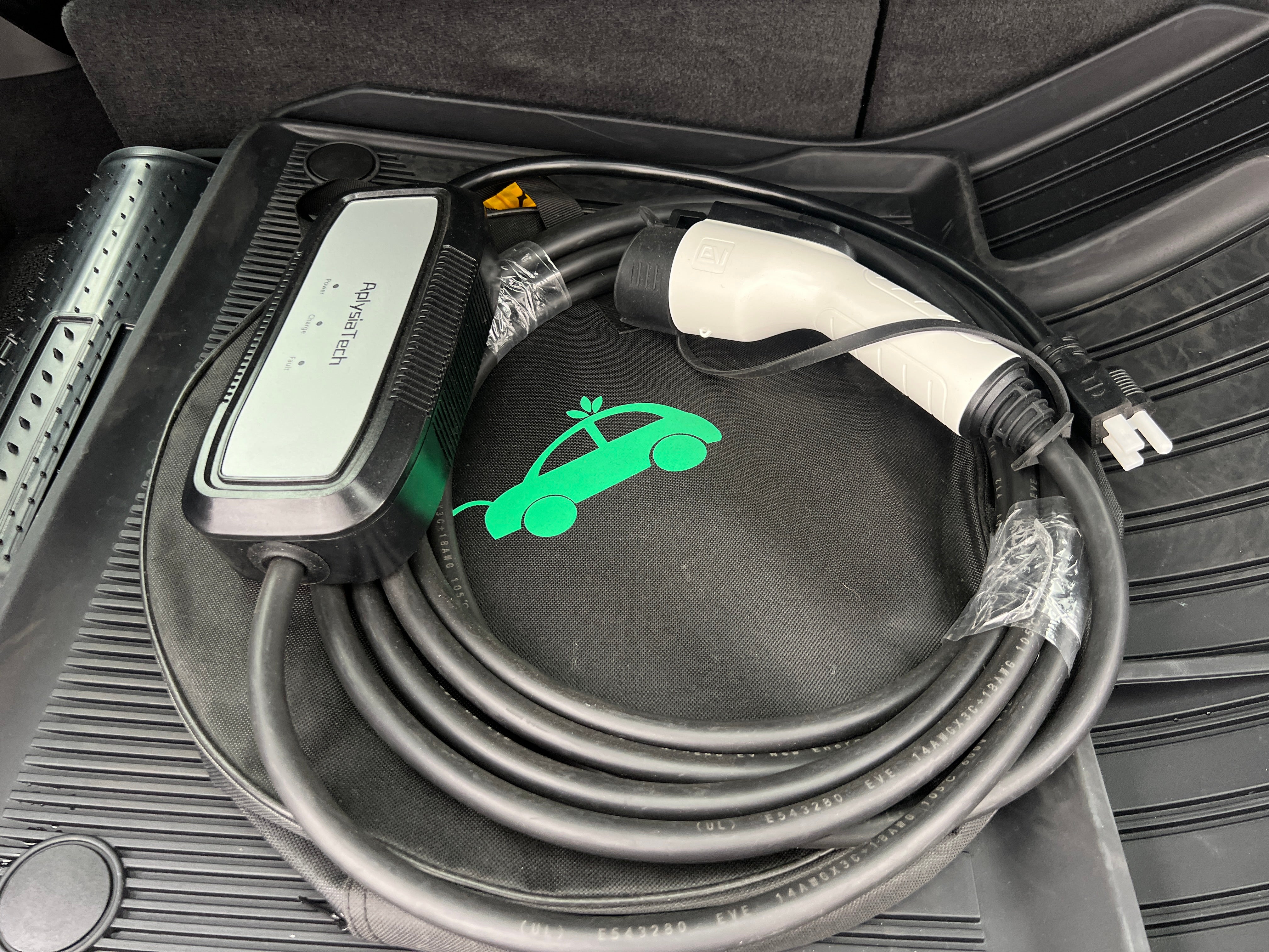 rivian r1s 2026 7PDSGCBA9TN075713 image rivian r1s 2026 7PDSGCBA9TN075713 image
