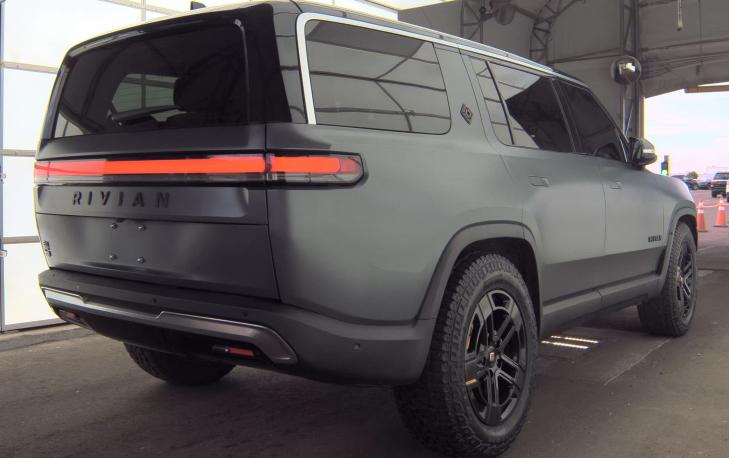 rivian r1s 2024 7PDSGABA8RN037032 image rivian r1s 2024 7PDSGABA8RN037032 image