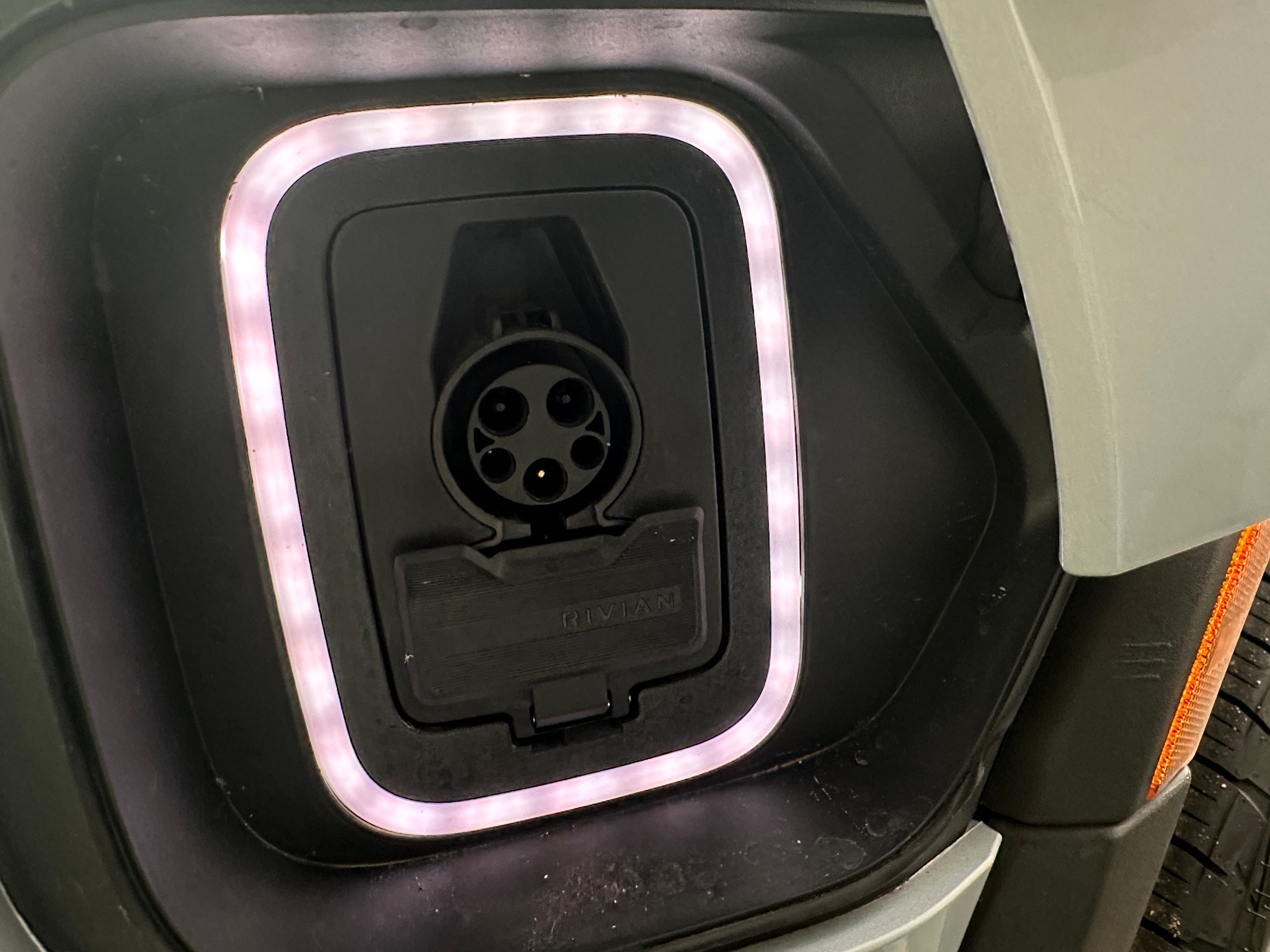 rivian r1s 2024 7PDSGBBA0RN044319 image rivian r1s 2024 7PDSGBBA0RN044319 image