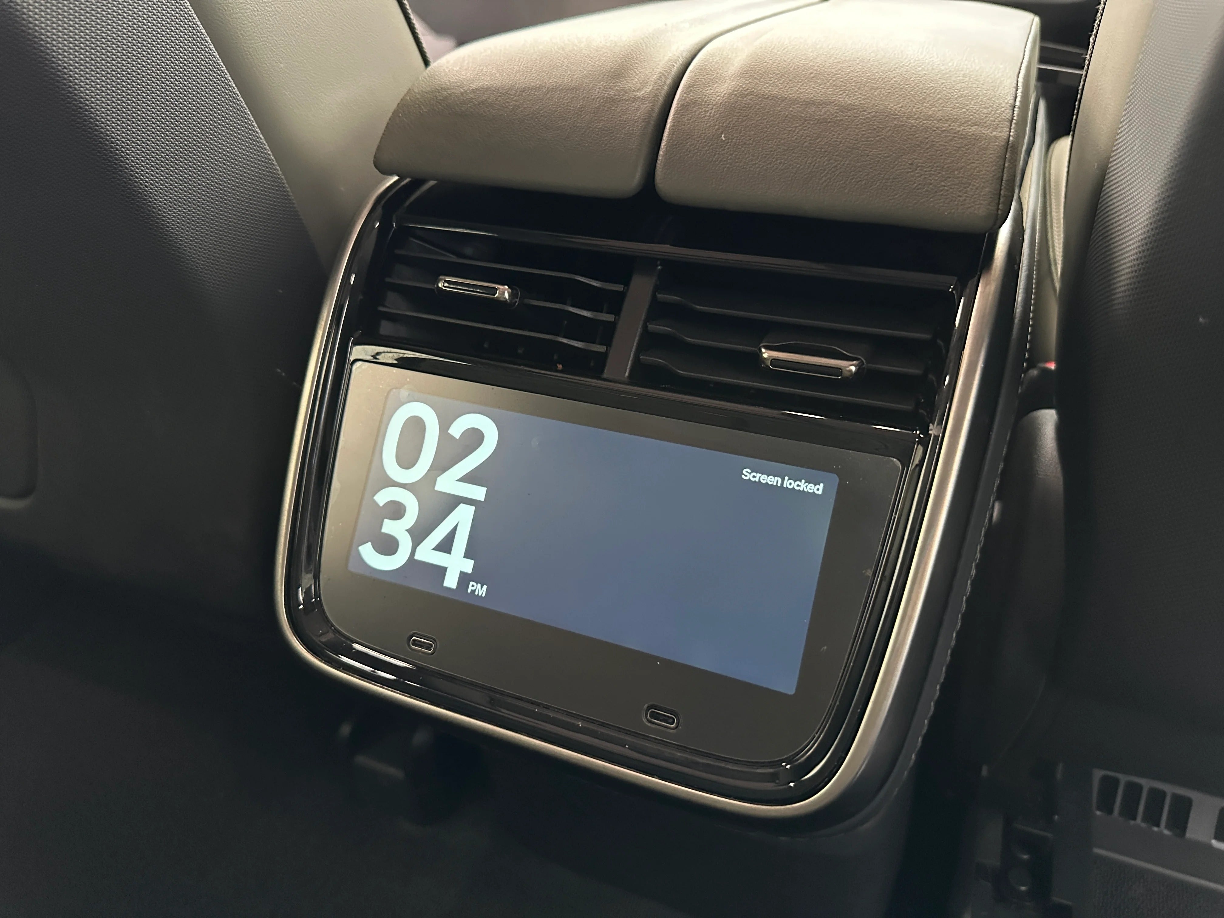 rivian r1s 2024 7PDSGCBA2RN044943 image rivian r1s 2024 7PDSGCBA2RN044943 image