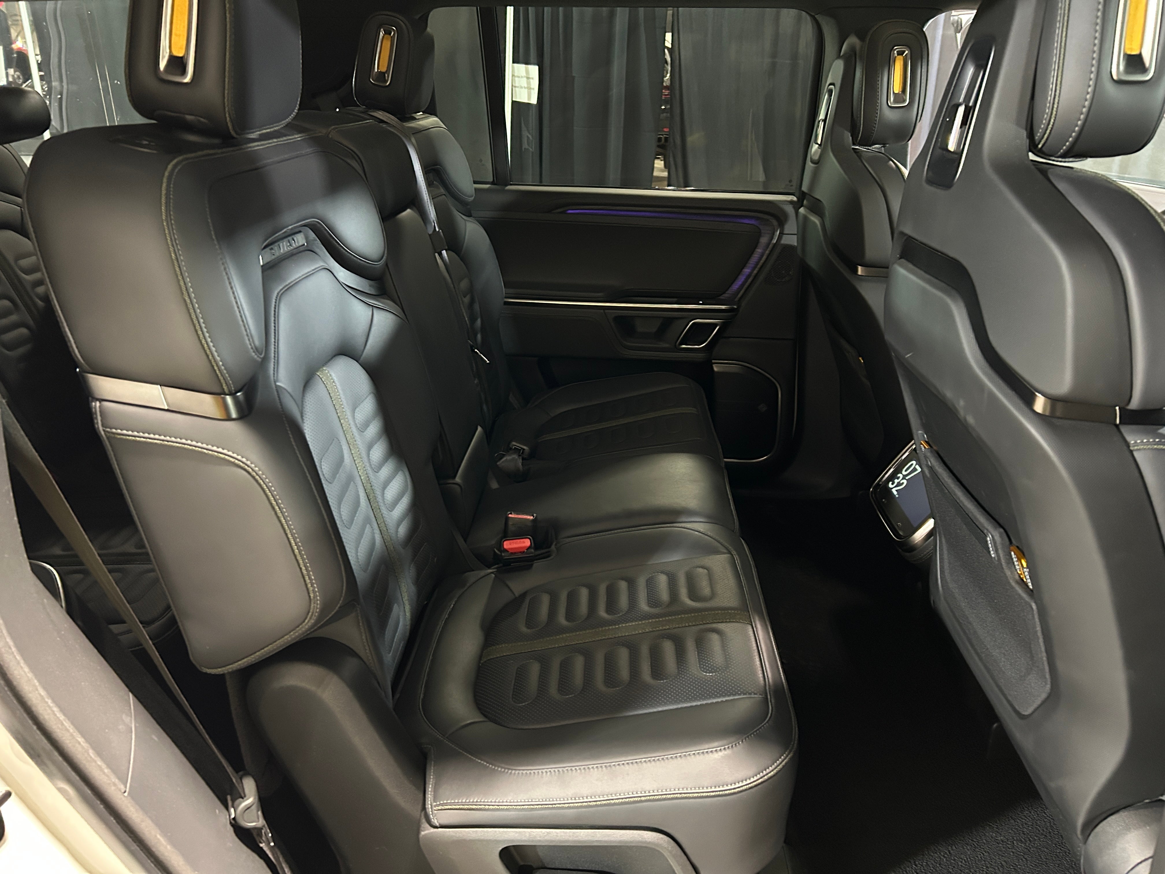 rivian r1s 2024 7PDSGCBA2RN030718 image rivian r1s 2024 7PDSGCBA2RN030718 image