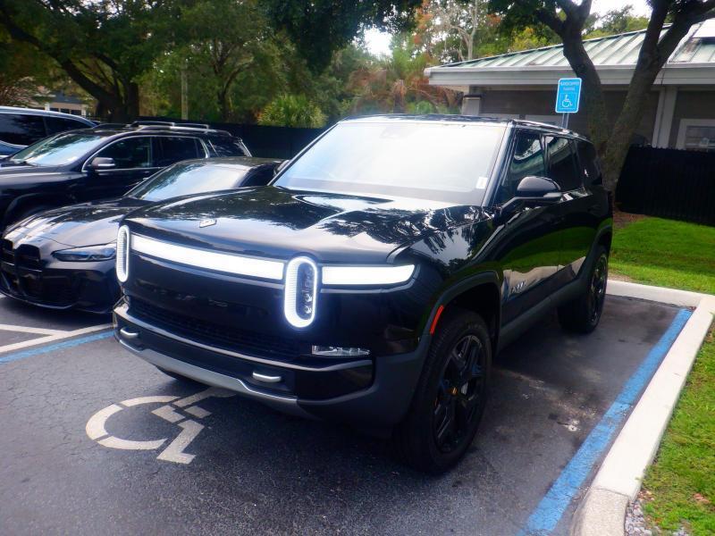 rivian r1s 2024 7PDSGBBA3RN035209 image rivian r1s 2024 7PDSGBBA3RN035209 image