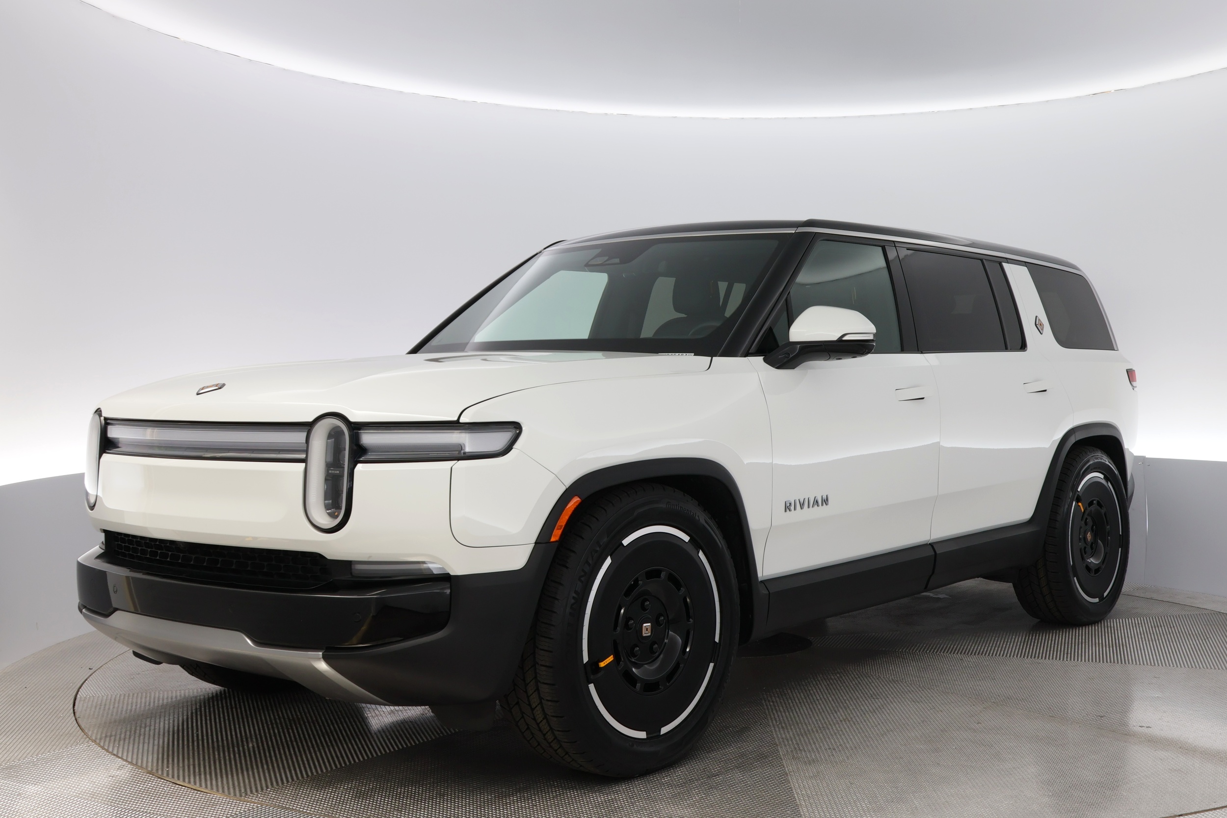 rivian r1s 2025 7PDSGBBAXSN045483 image rivian r1s 2025 7PDSGBBAXSN045483 image