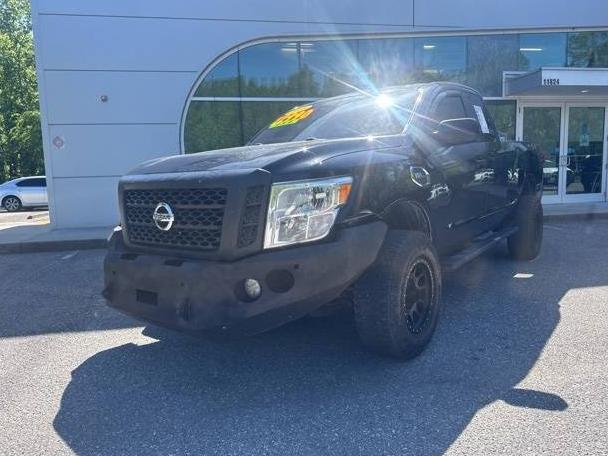 NISSAN TITAN 2018 1N6AA1C30JN510377 image