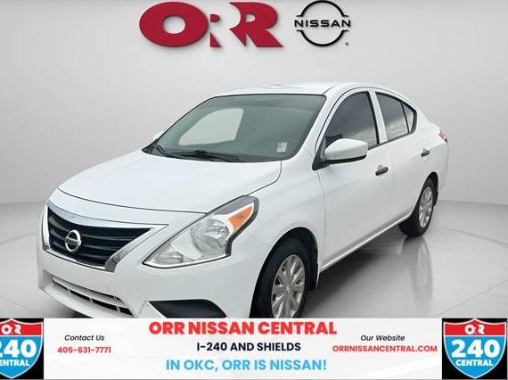 NISSAN VERSA 2019 3N1CN7AP1KL816632 image