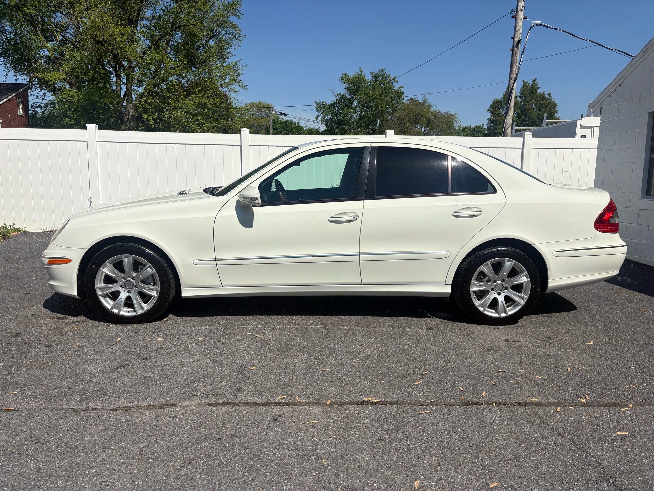 mercedes-benz e-class 2009 WDBUF87X79B439892 image mercedes-benz e-class 2009 WDBUF87X79B439892 image
