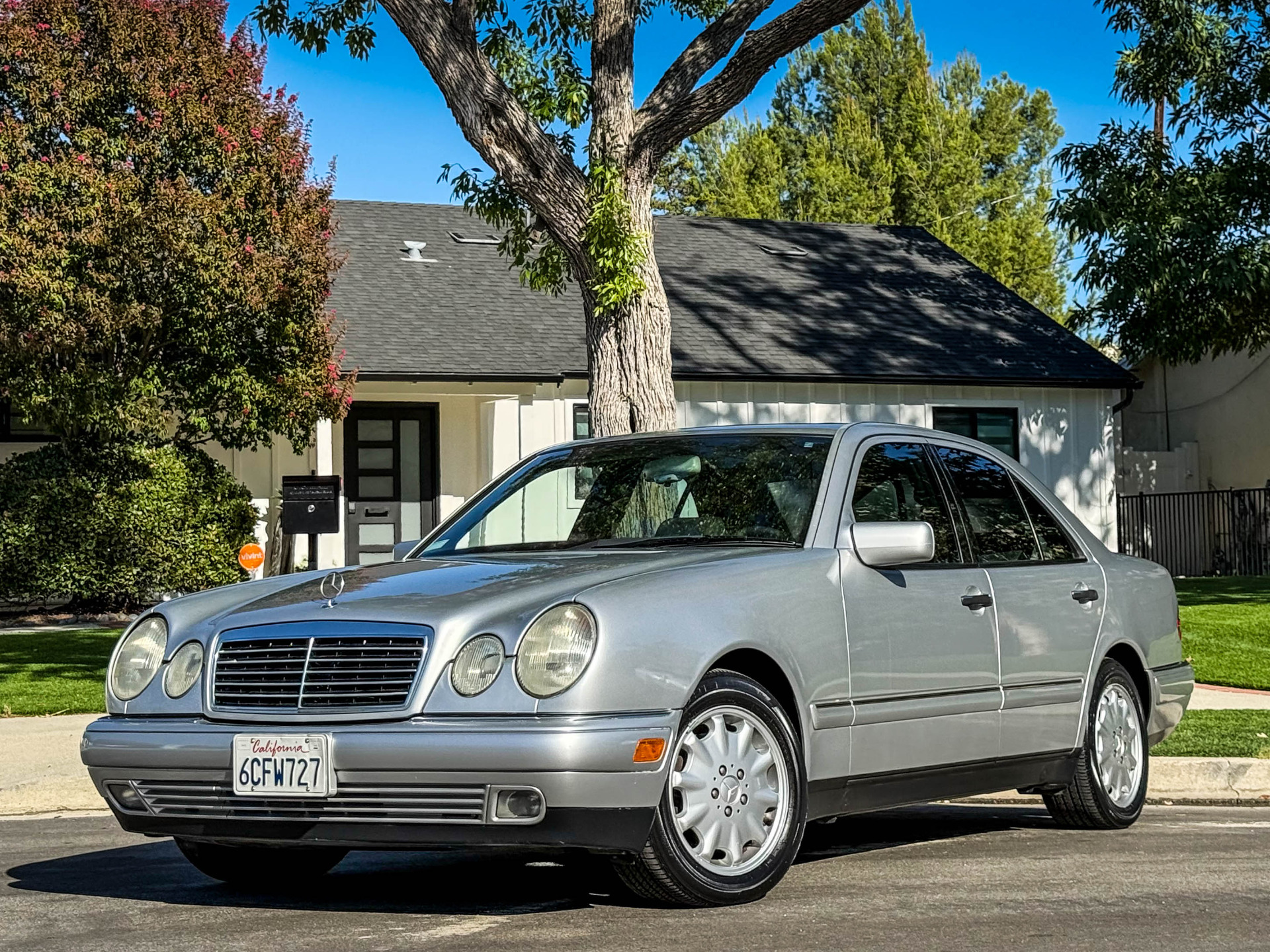 mercedes-benz e-class 1997 WDBJF55F4VJ026601 image mercedes-benz e-class 1997 WDBJF55F4VJ026601 image