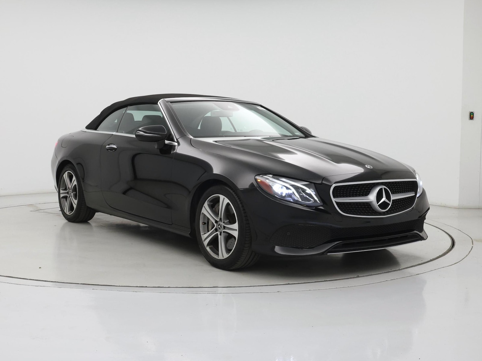 mercedes-benz e-class 2018 WDD1K6FB2JF034777 image mercedes-benz e-class 2018 WDD1K6FB2JF034777 image