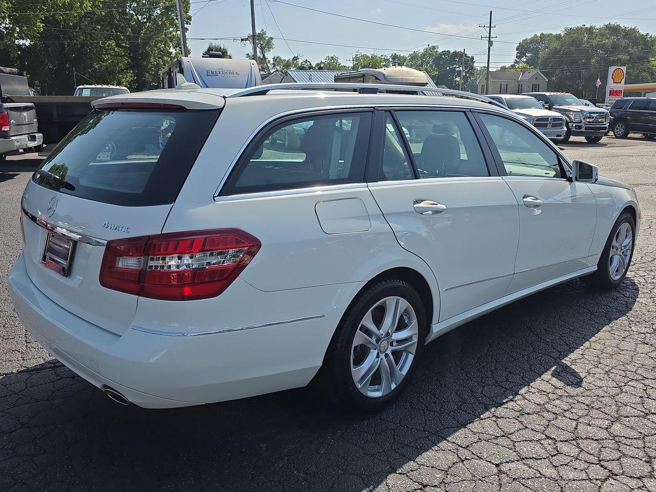 mercedes-benz e-class 2011 WDDHH8HB9BA309484 image mercedes-benz e-class 2011 WDDHH8HB9BA309484 image