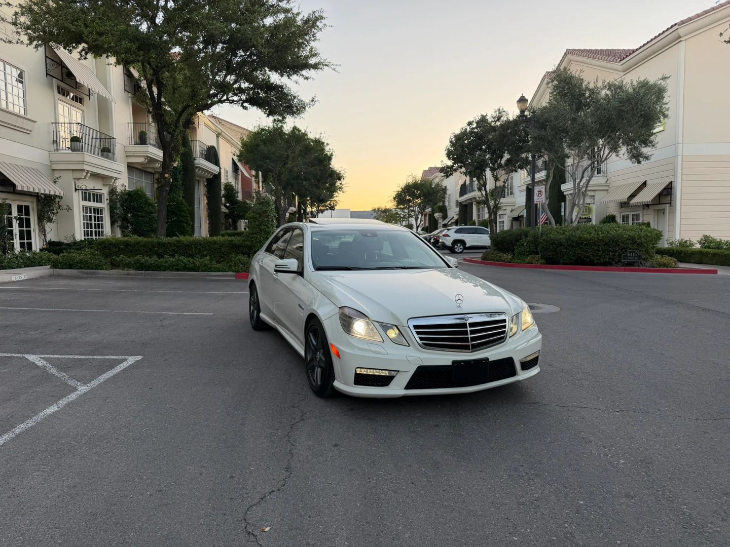 mercedes-benz e-class 2010 WDDHF7HB6AA089736 image mercedes-benz e-class 2010 WDDHF7HB6AA089736 image