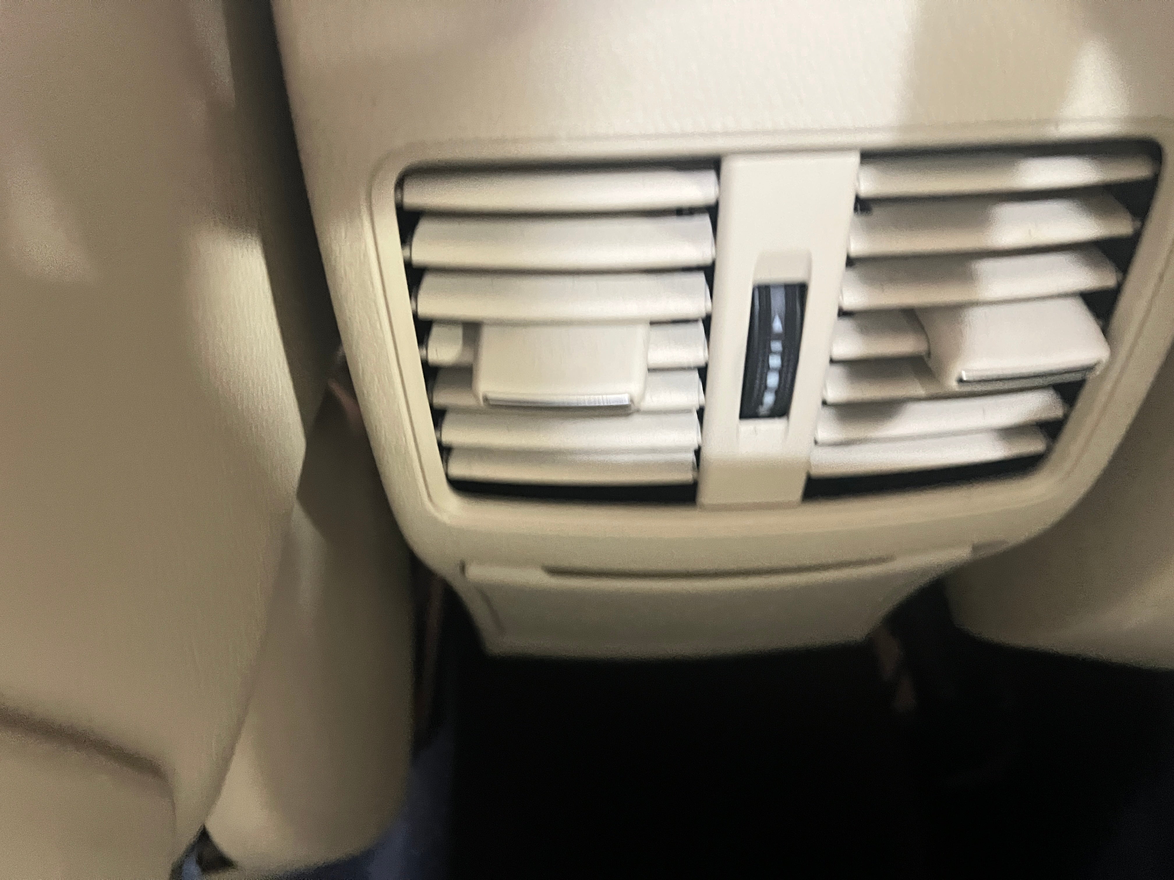 mercedes-benz gla 2020 W1NTG4EB6LU040650 image mercedes-benz gla 2020 W1NTG4EB6LU040650 image