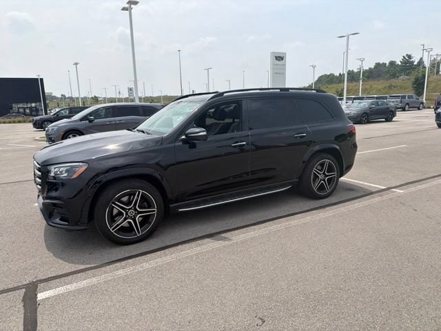mercedes-benz gls 2024 4JGFF5KE1RB165471 image mercedes-benz gls 2024 4JGFF5KE1RB165471 image