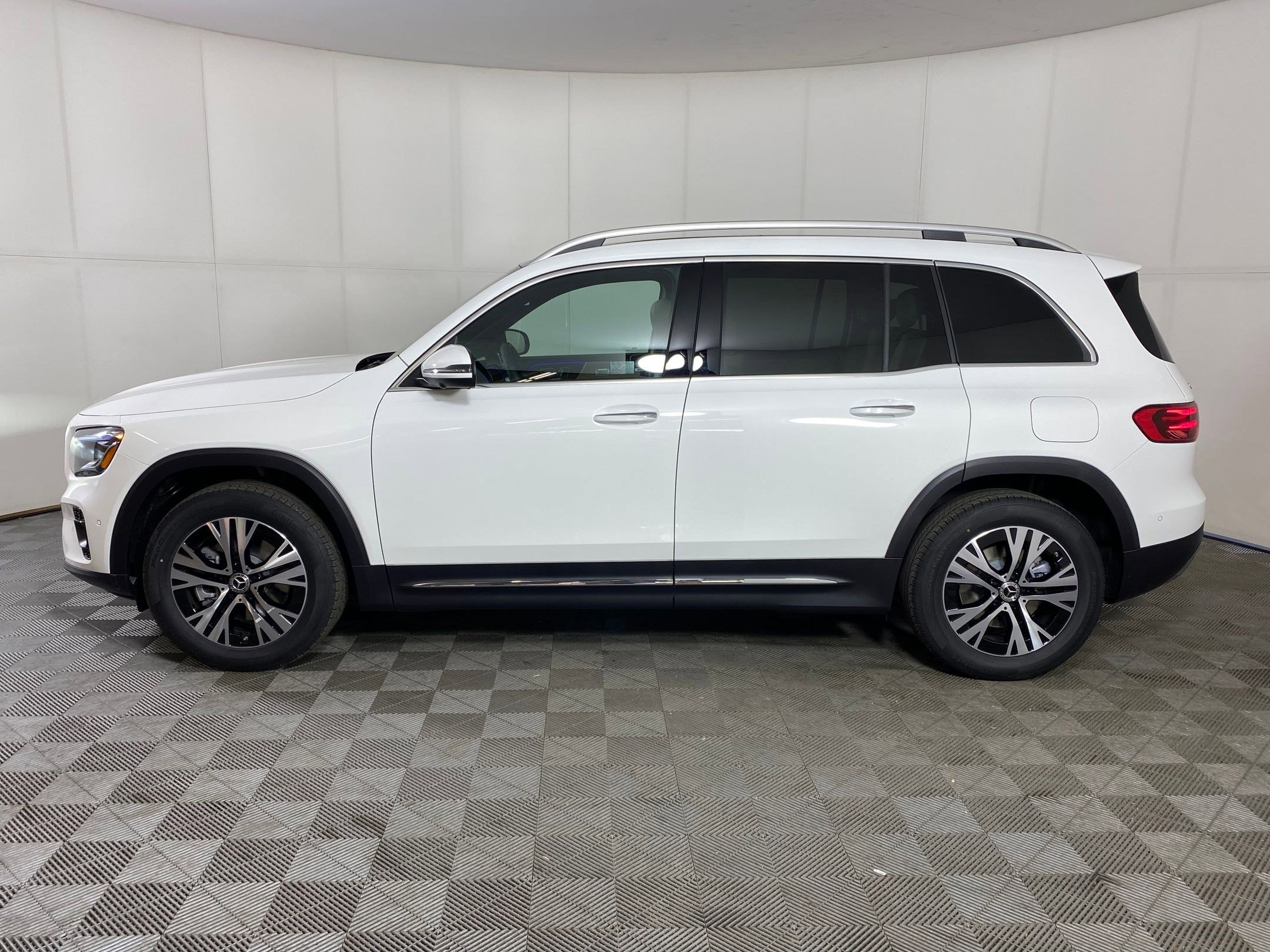 mercedes-benz glb 2026 W1N4M4HB8TW462920 image mercedes-benz glb 2026 W1N4M4HB8TW462920 image