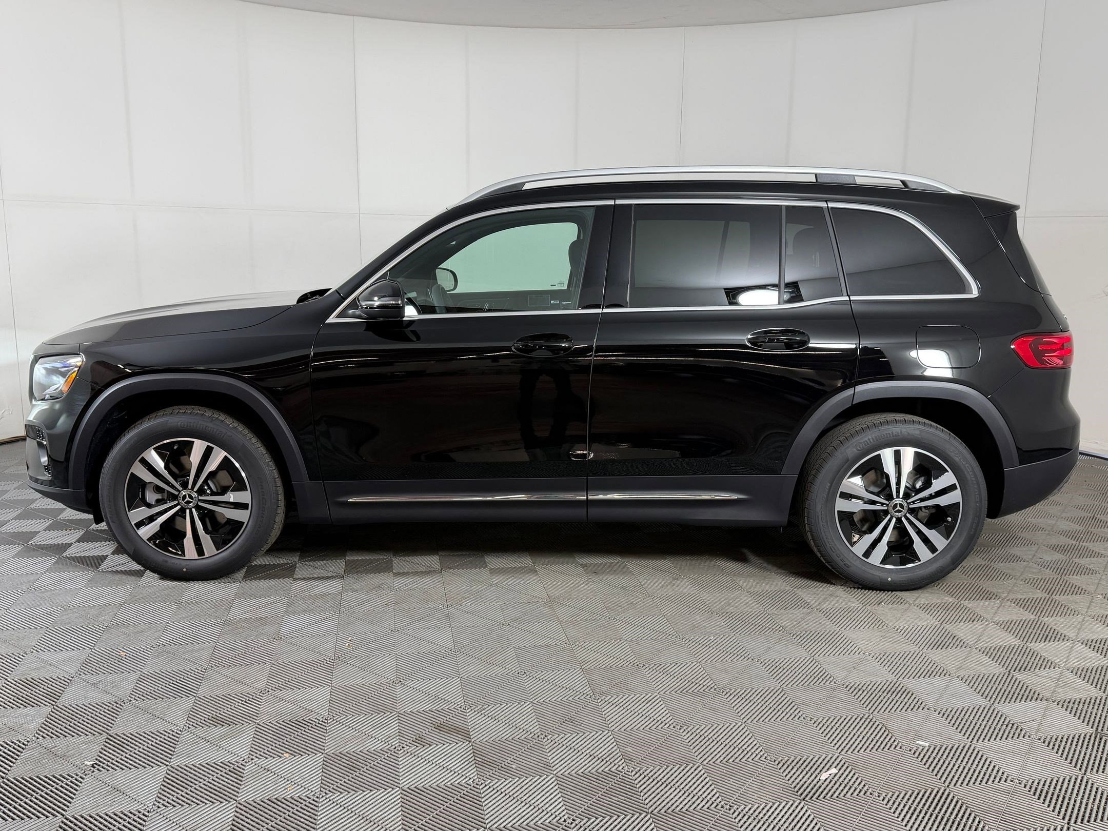 mercedes-benz glb 2026 W1N4M4HB4TW475891 image mercedes-benz glb 2026 W1N4M4HB4TW475891 image
