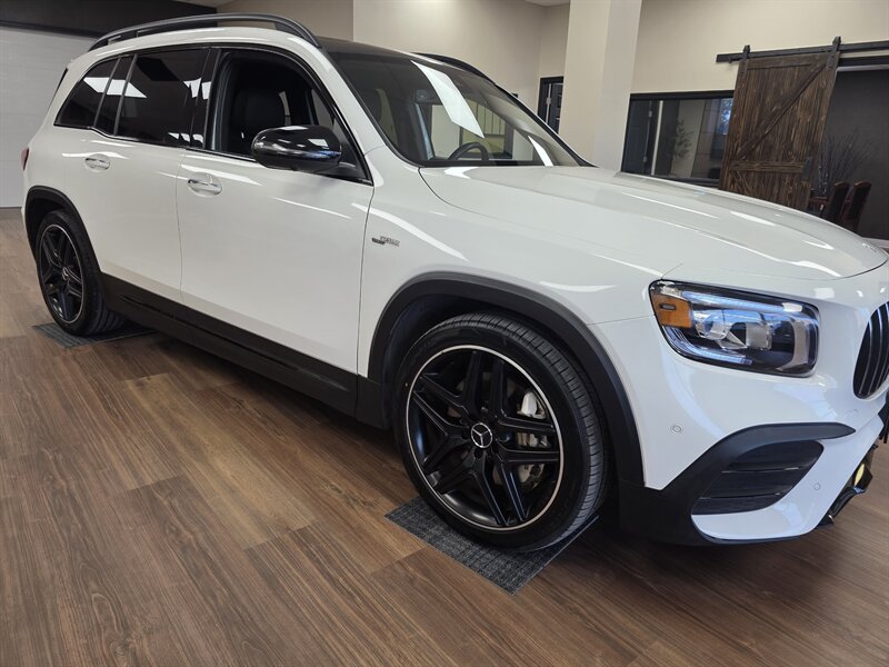 mercedes-benz glb 2022 W1N4M5BB4NW195874 image mercedes-benz glb 2022 W1N4M5BB4NW195874 image