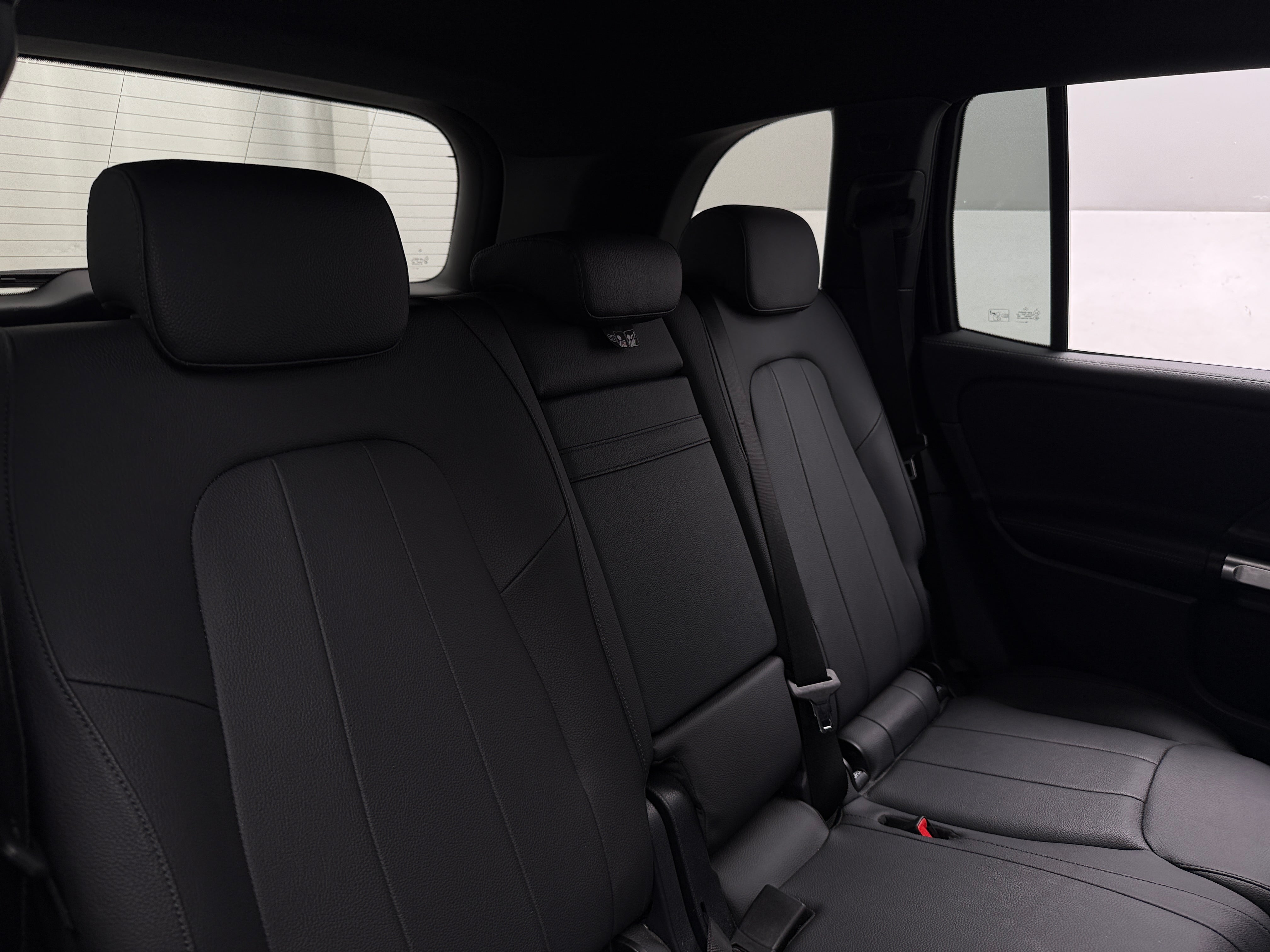 mercedes-benz glb 2025 W1N4M4HB8SW404465 image mercedes-benz glb 2025 W1N4M4HB8SW404465 image
