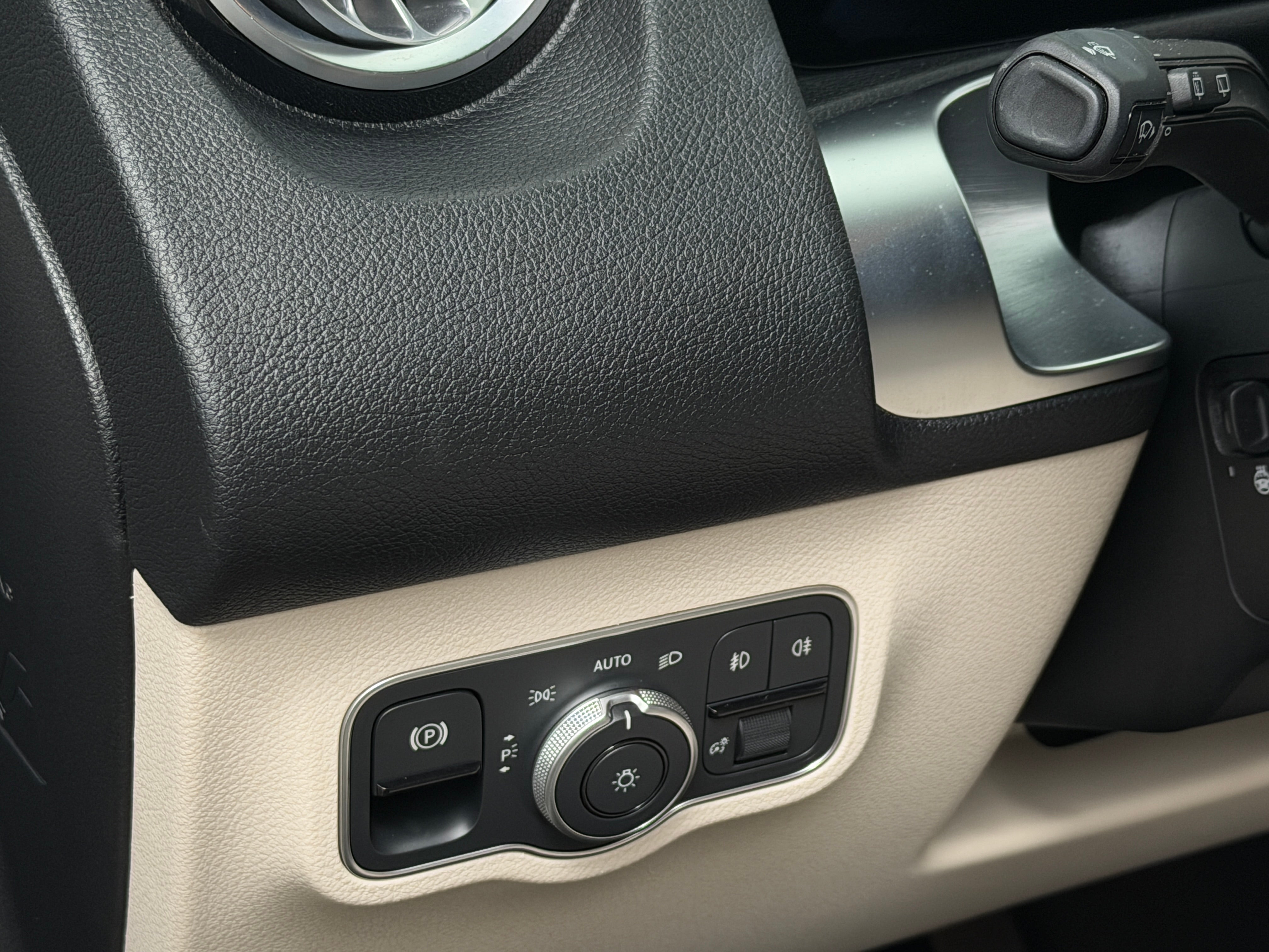 mercedes-benz glb 2025 W1N4M4HBXSW403690 image mercedes-benz glb 2025 W1N4M4HBXSW403690 image