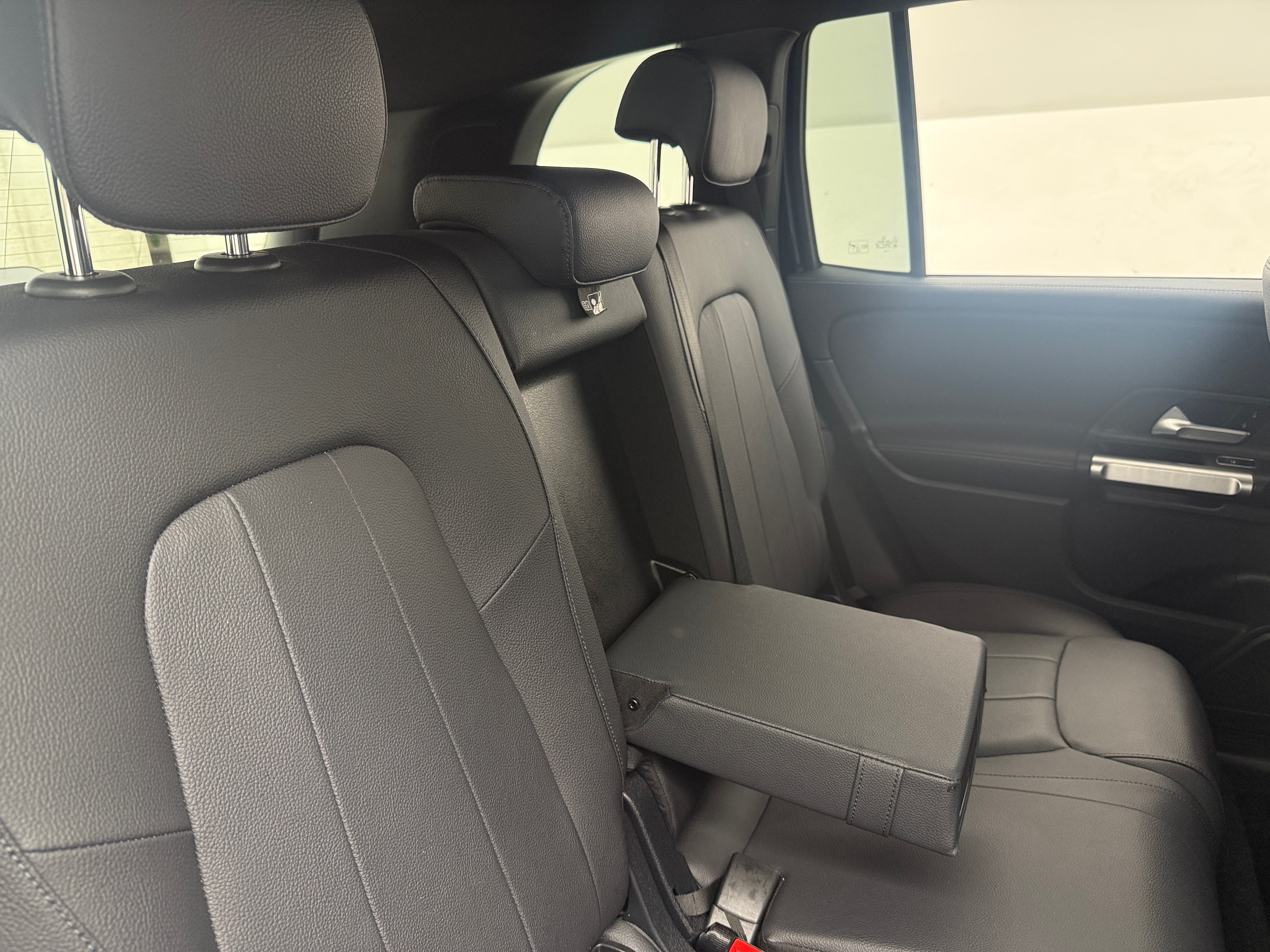 mercedes-benz glb 2025 W1N4M4GB7SW389118 image mercedes-benz glb 2025 W1N4M4GB7SW389118 image