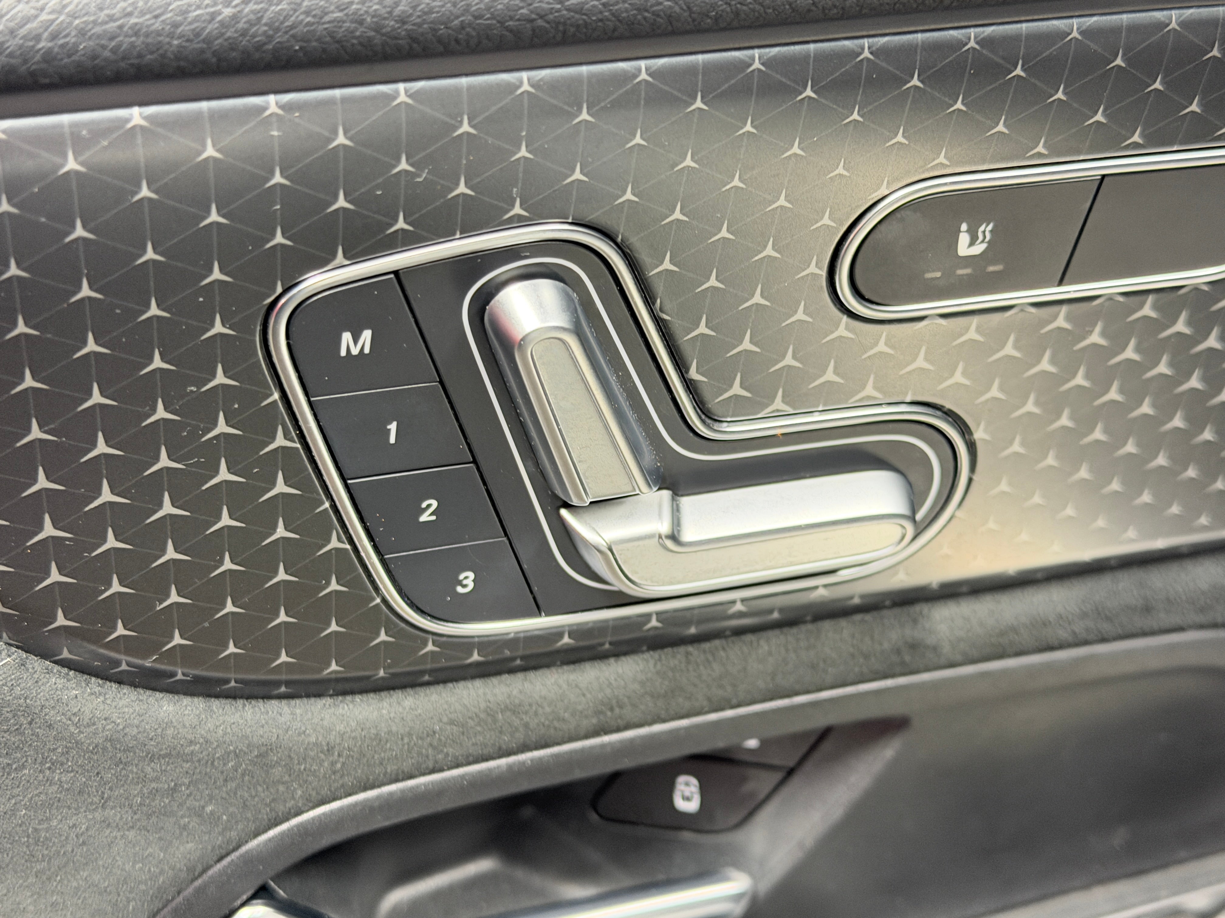 mercedes-benz glb 2025 W1N4M4GB7SW399048 image mercedes-benz glb 2025 W1N4M4GB7SW399048 image