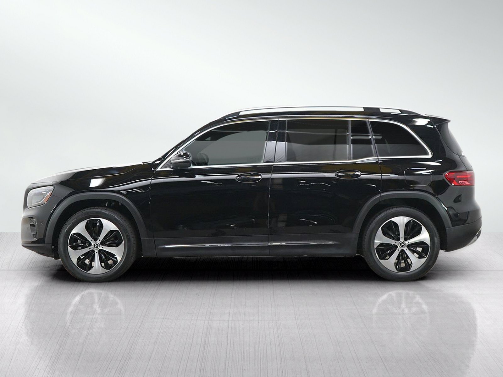 mercedes-benz glb 2025 W1N4M4HB9SW385828 image mercedes-benz glb 2025 W1N4M4HB9SW385828 image