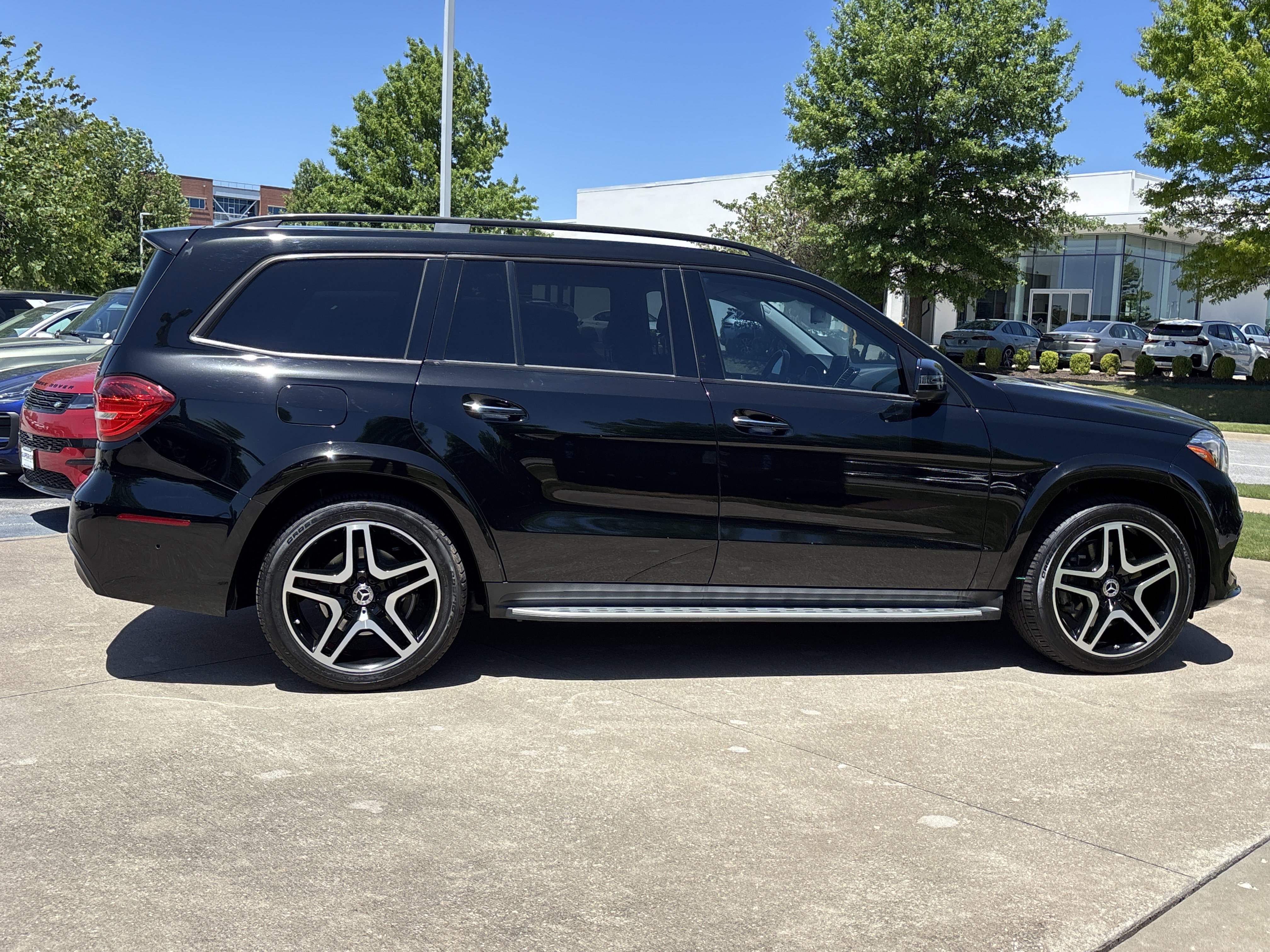 mercedes-benz gls-class 2018 4JGDF7DE7JB083152 image mercedes-benz gls-class 2018 4JGDF7DE7JB083152 image