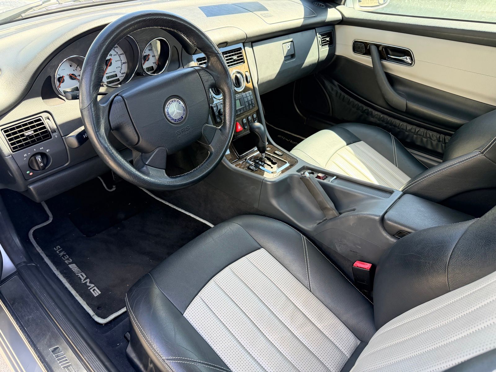 mercedes-benz slk-class 2002 WDBKK66F82F247993 image mercedes-benz slk-class 2002 WDBKK66F82F247993 image