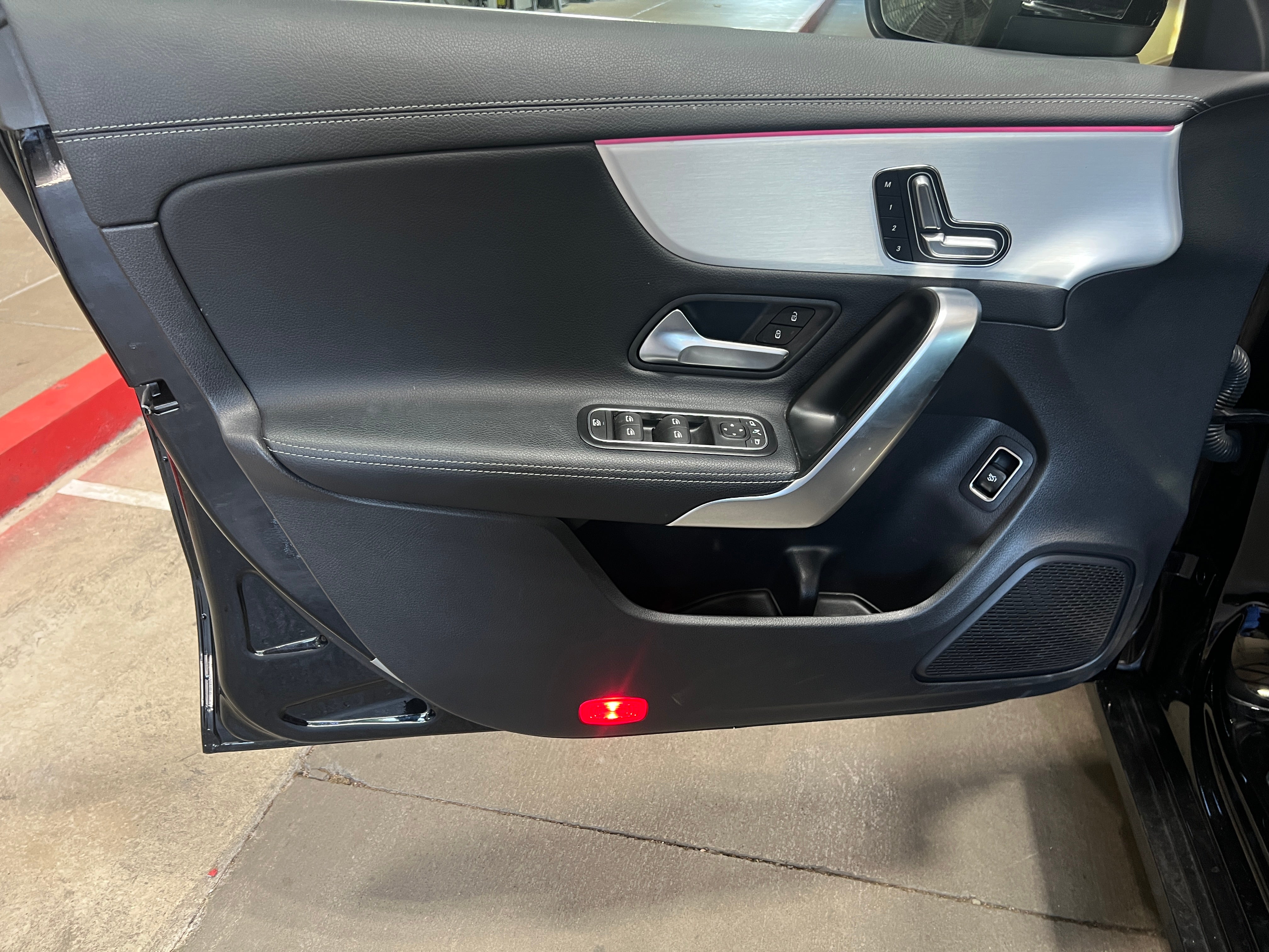 mercedes-benz cla 2025 W1K5J4GB0SN509759 image mercedes-benz cla 2025 W1K5J4GB0SN509759 image