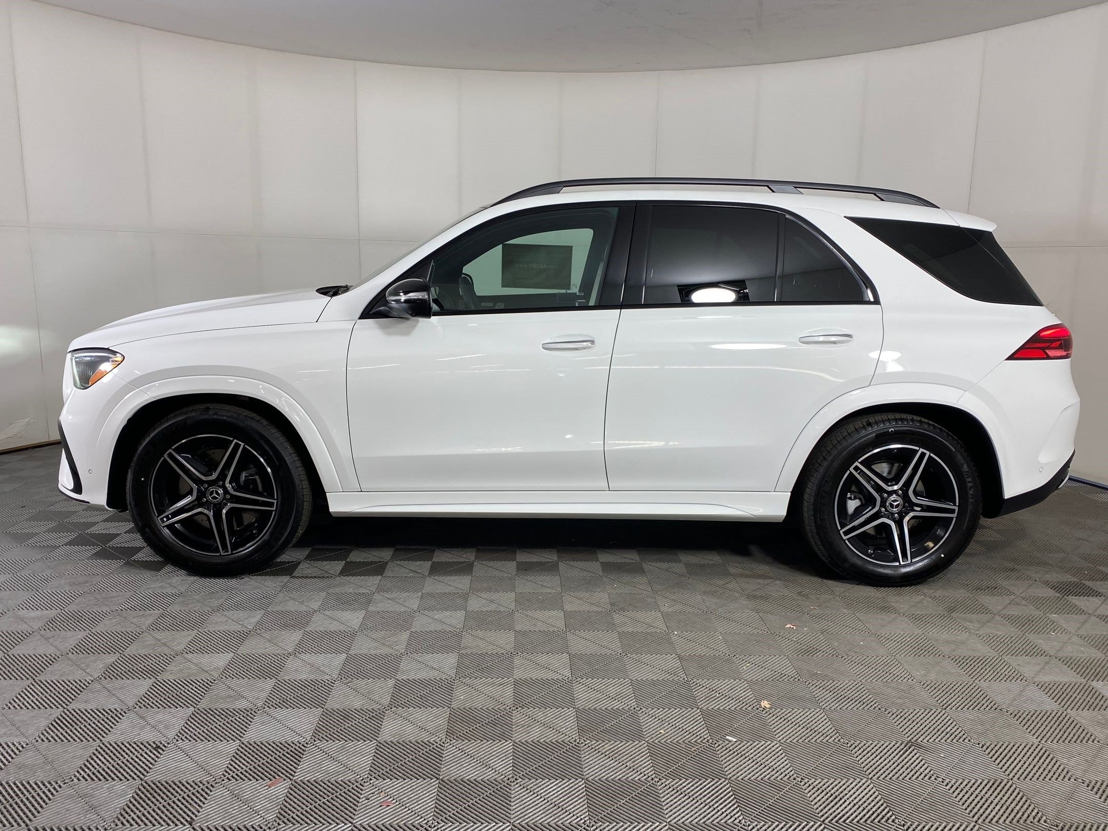 mercedes-benz gle 2026 4JGFB4FB4TB528732 image mercedes-benz gle 2026 4JGFB4FB4TB528732 image