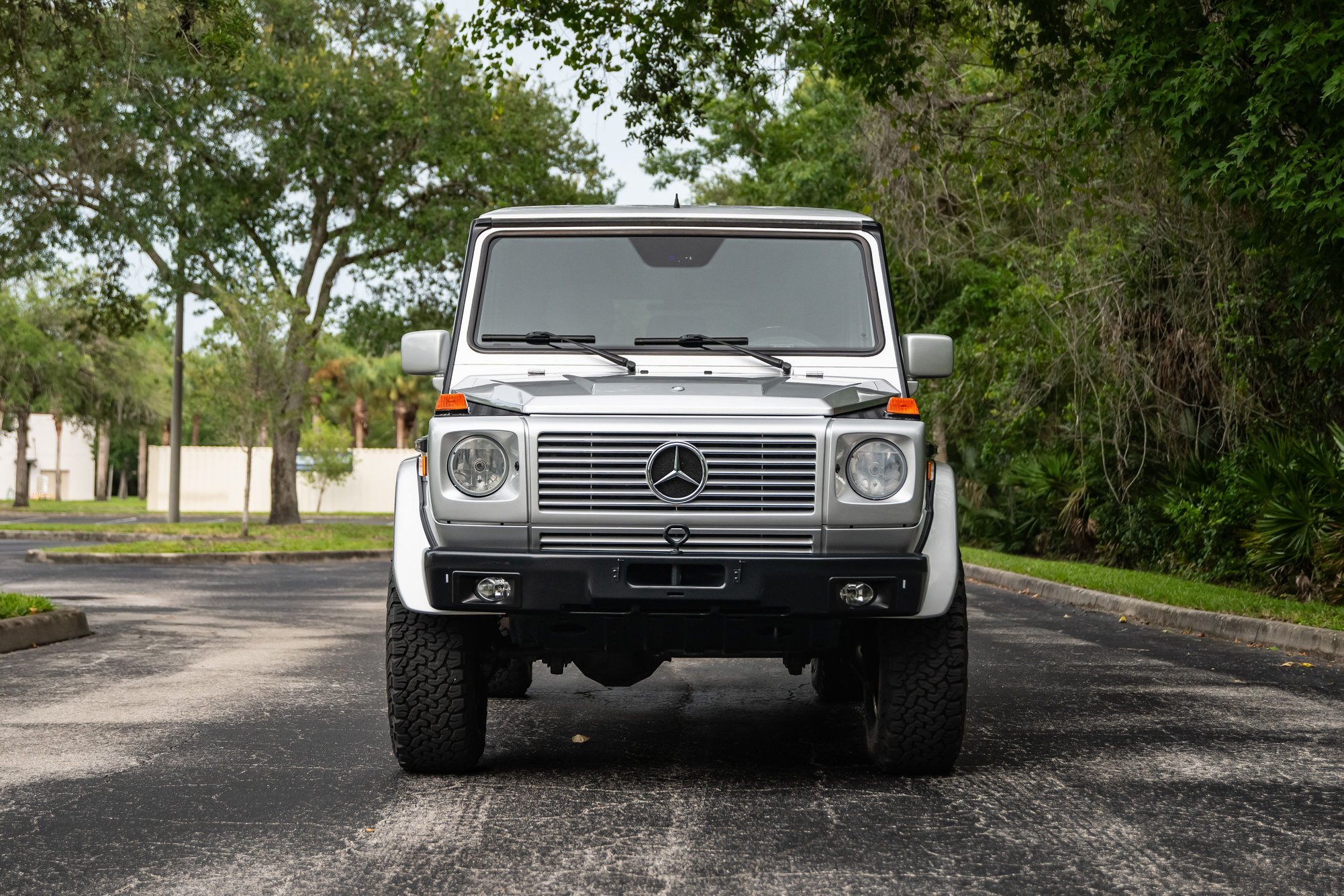mercedes-benz g-class 2002 WDCYR49E12X130260 image mercedes-benz g-class 2002 WDCYR49E12X130260 image
