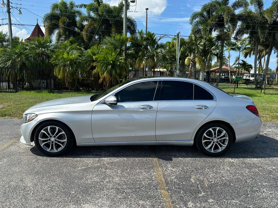 mercedes-benz c-class 2017 WDDWF4JB1HR258492 image mercedes-benz c-class 2017 WDDWF4JB1HR258492 image