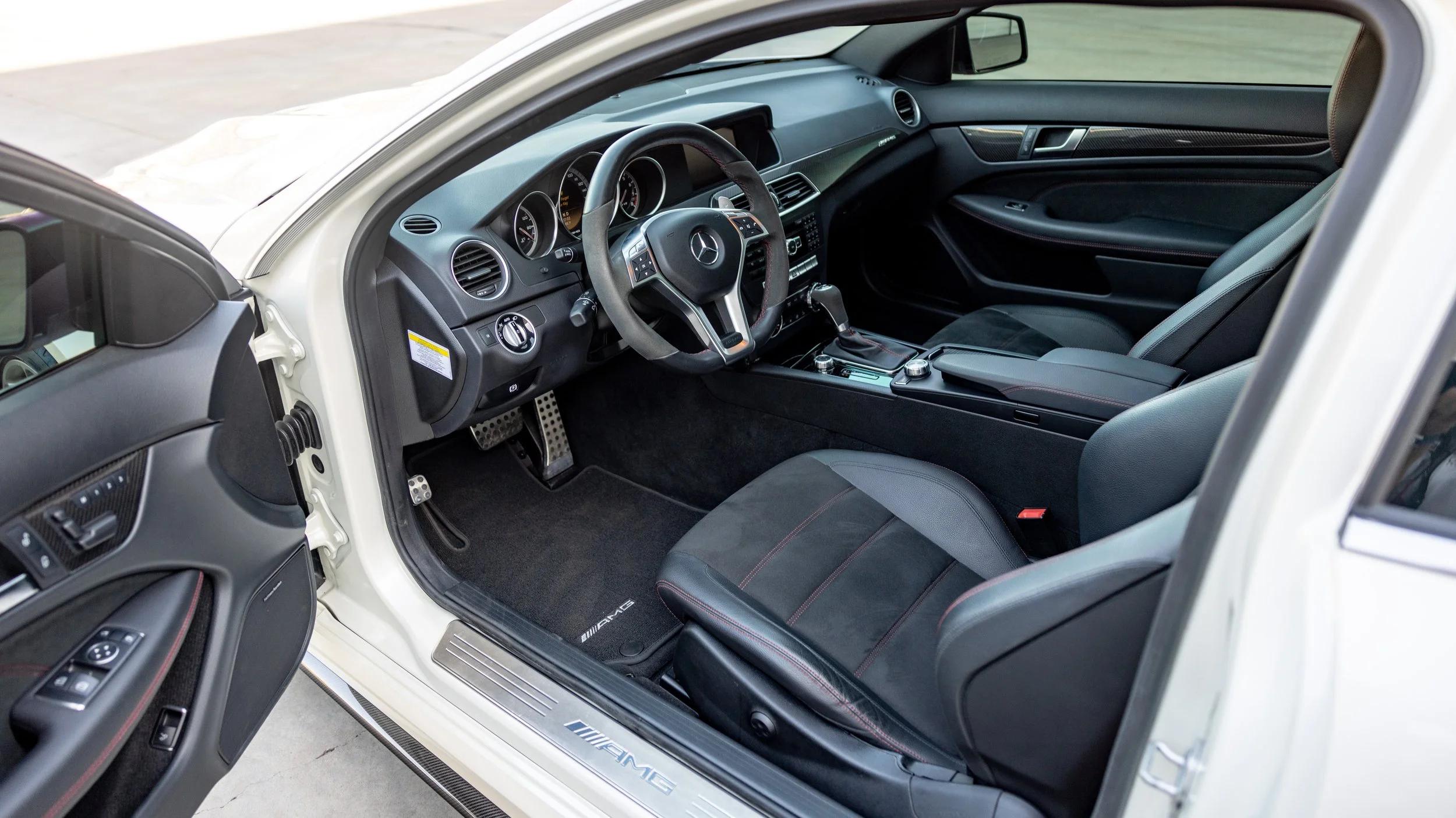 mercedes-benz c-class 2012 WDDGJ7HB6CF866626 image mercedes-benz c-class 2012 WDDGJ7HB6CF866626 image