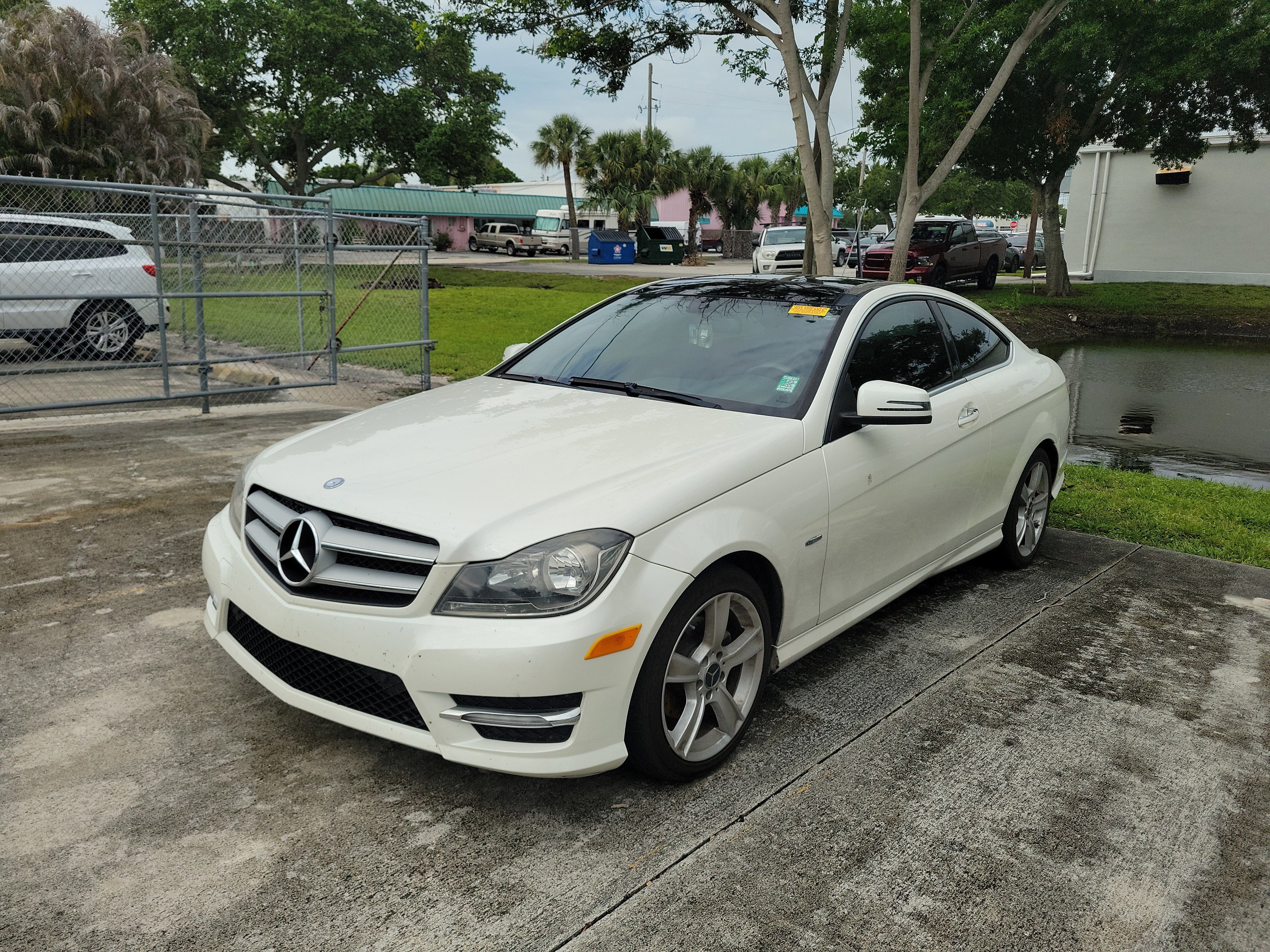 mercedes-benz c-class 2012 WDDGJ4HB0CF798659 image mercedes-benz c-class 2012 WDDGJ4HB0CF798659 image