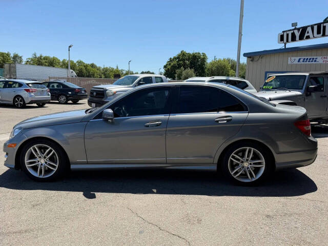 mercedes-benz c-class 2012 WDDGF4HB5CR215339 image mercedes-benz c-class 2012 WDDGF4HB5CR215339 image