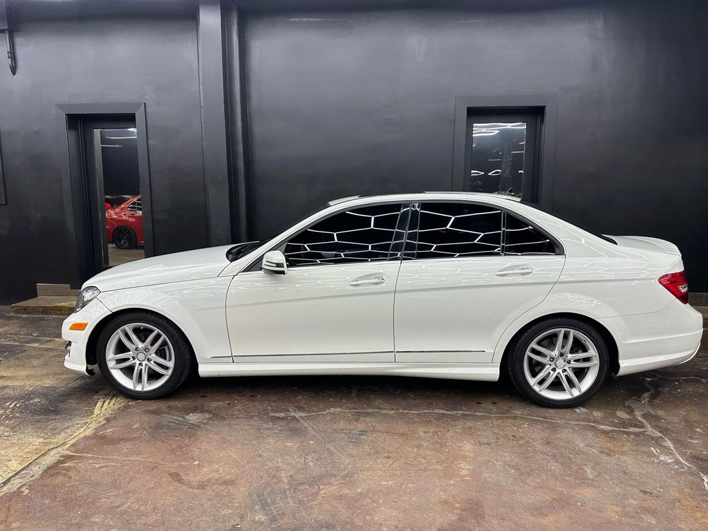 mercedes-benz c-class 2012 WDDGF8BB1CR228153 image mercedes-benz c-class 2012 WDDGF8BB1CR228153 image