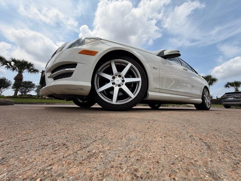 mercedes-benz c-class 2012 WDDGF4HB0CR206550 image mercedes-benz c-class 2012 WDDGF4HB0CR206550 image