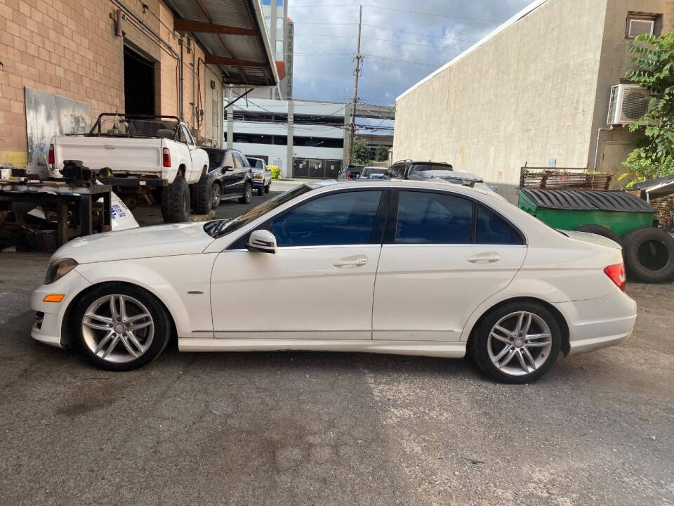 mercedes-benz c-class 2012 WDDGF4HB5CR217673 image mercedes-benz c-class 2012 WDDGF4HB5CR217673 image