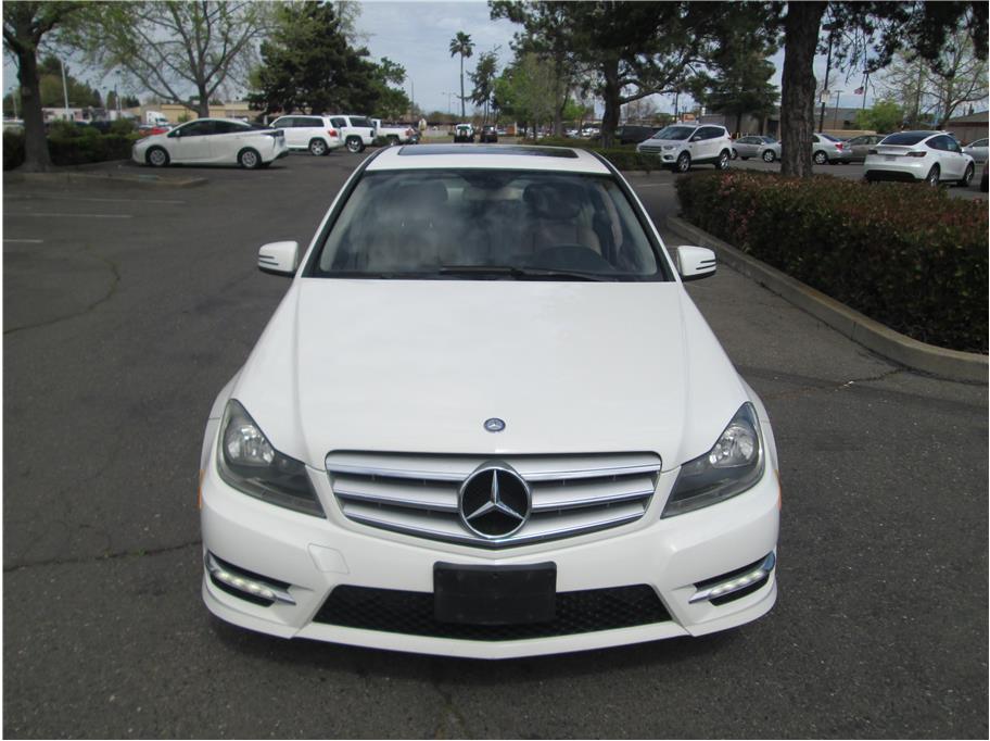 mercedes-benz c-class 2012 WDDGF4HB1CA635050 image mercedes-benz c-class 2012 WDDGF4HB1CA635050 image