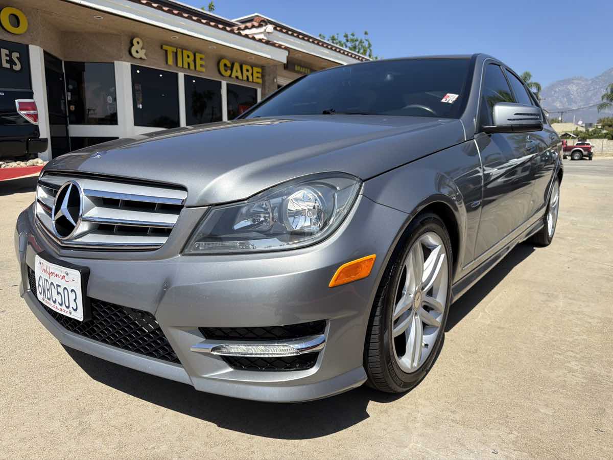 mercedes-benz c-class 2012 WDDGF4HB5CA677947 image mercedes-benz c-class 2012 WDDGF4HB5CA677947 image