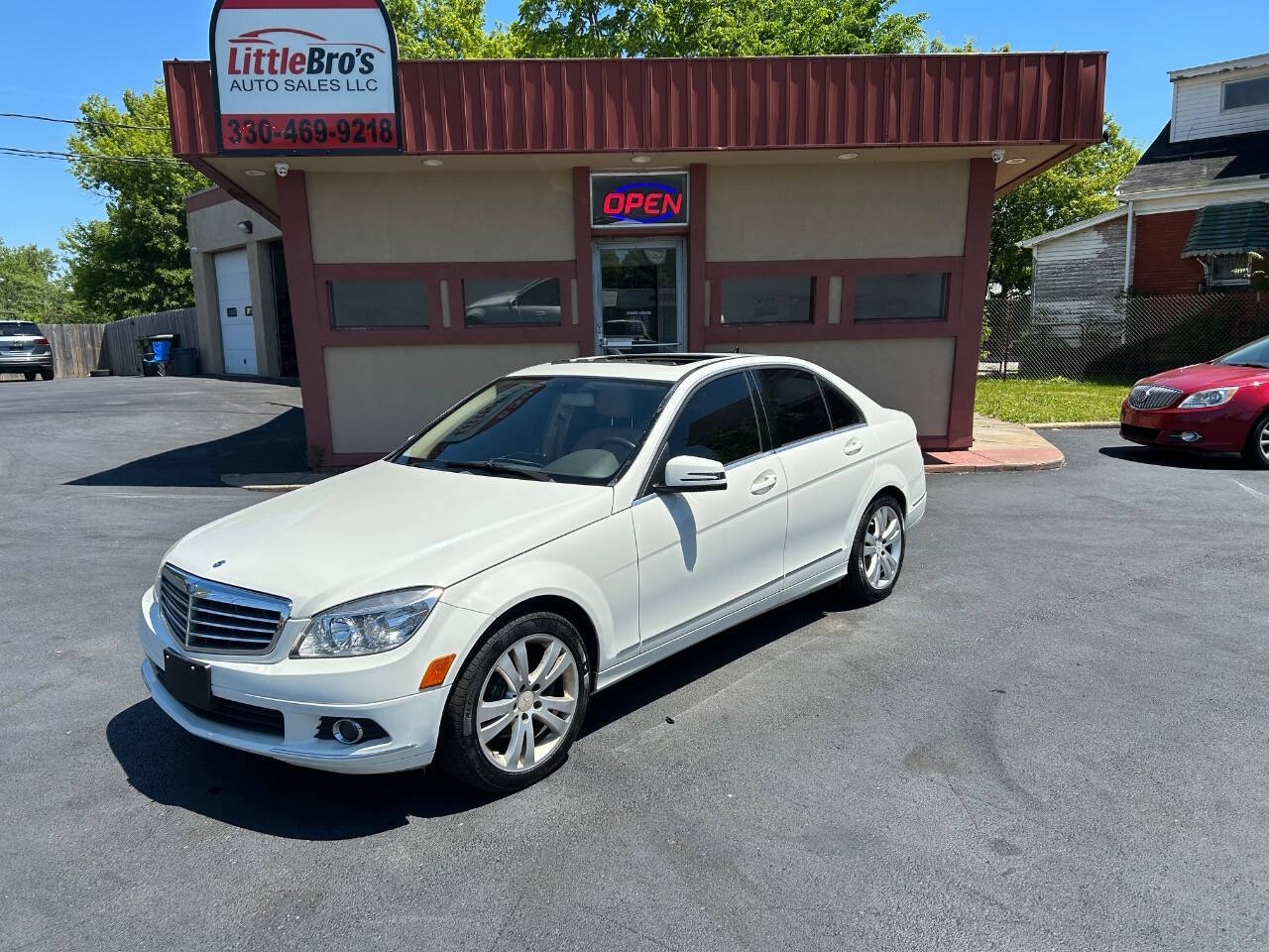 mercedes-benz c-class 2011 WDDGF8BB9BR145987 image mercedes-benz c-class 2011 WDDGF8BB9BR145987 image