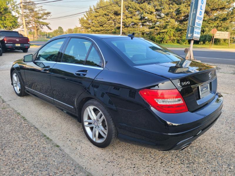 mercedes-benz c-class 2013 WDDGF8AB7DG117573 image mercedes-benz c-class 2013 WDDGF8AB7DG117573 image
