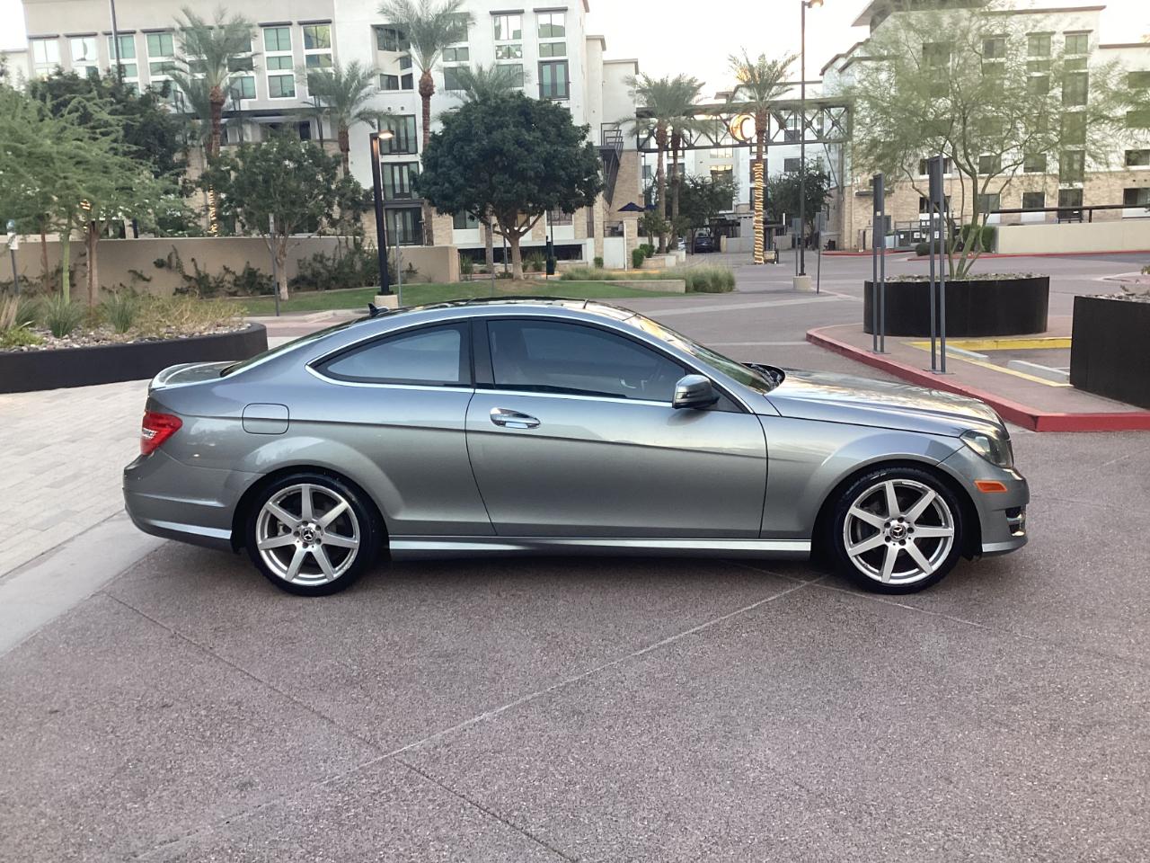 mercedes-benz c-class 2013 WDDGJ4HB7DG051748 image mercedes-benz c-class 2013 WDDGJ4HB7DG051748 image