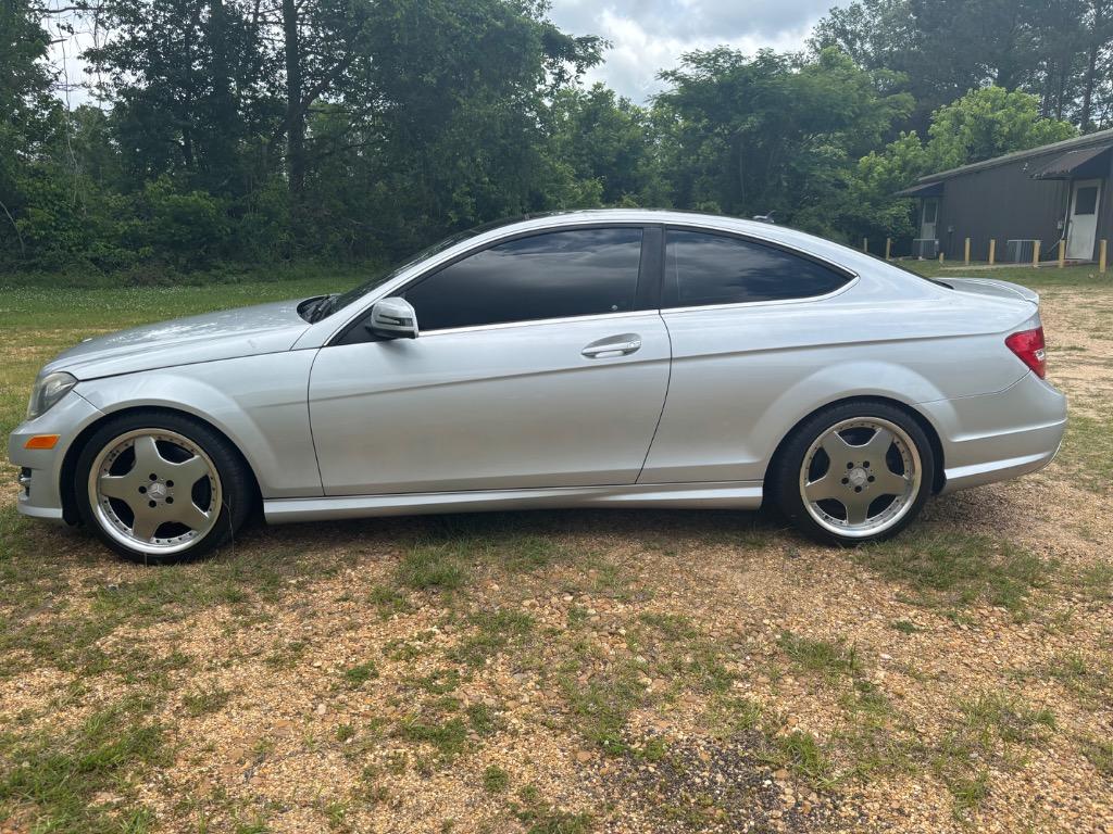 mercedes-benz c-class 2013 WDDGJ5HB9DG110790 image mercedes-benz c-class 2013 WDDGJ5HB9DG110790 image